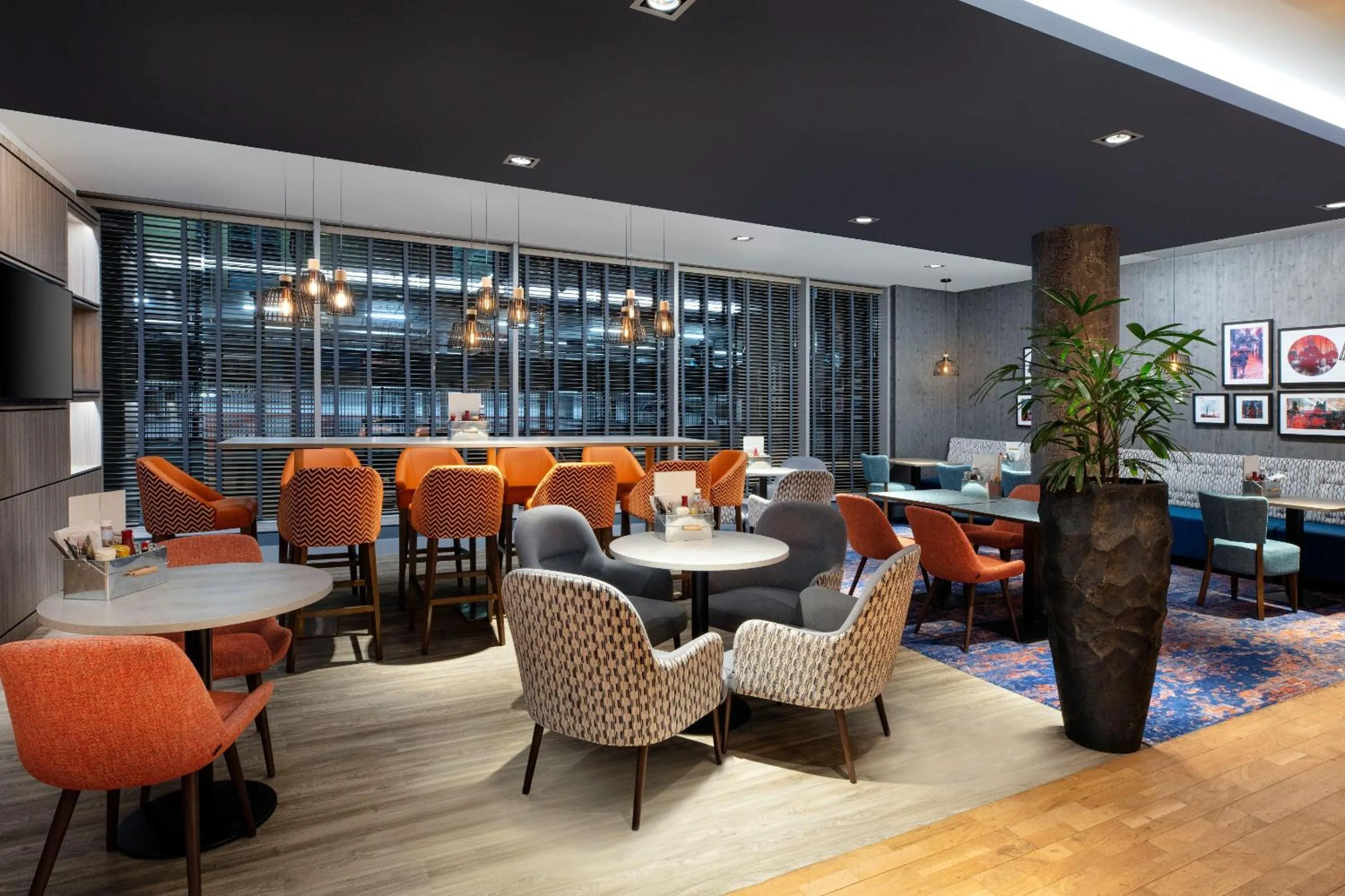 Lounge or bar in Leonardo Hotel Exeter