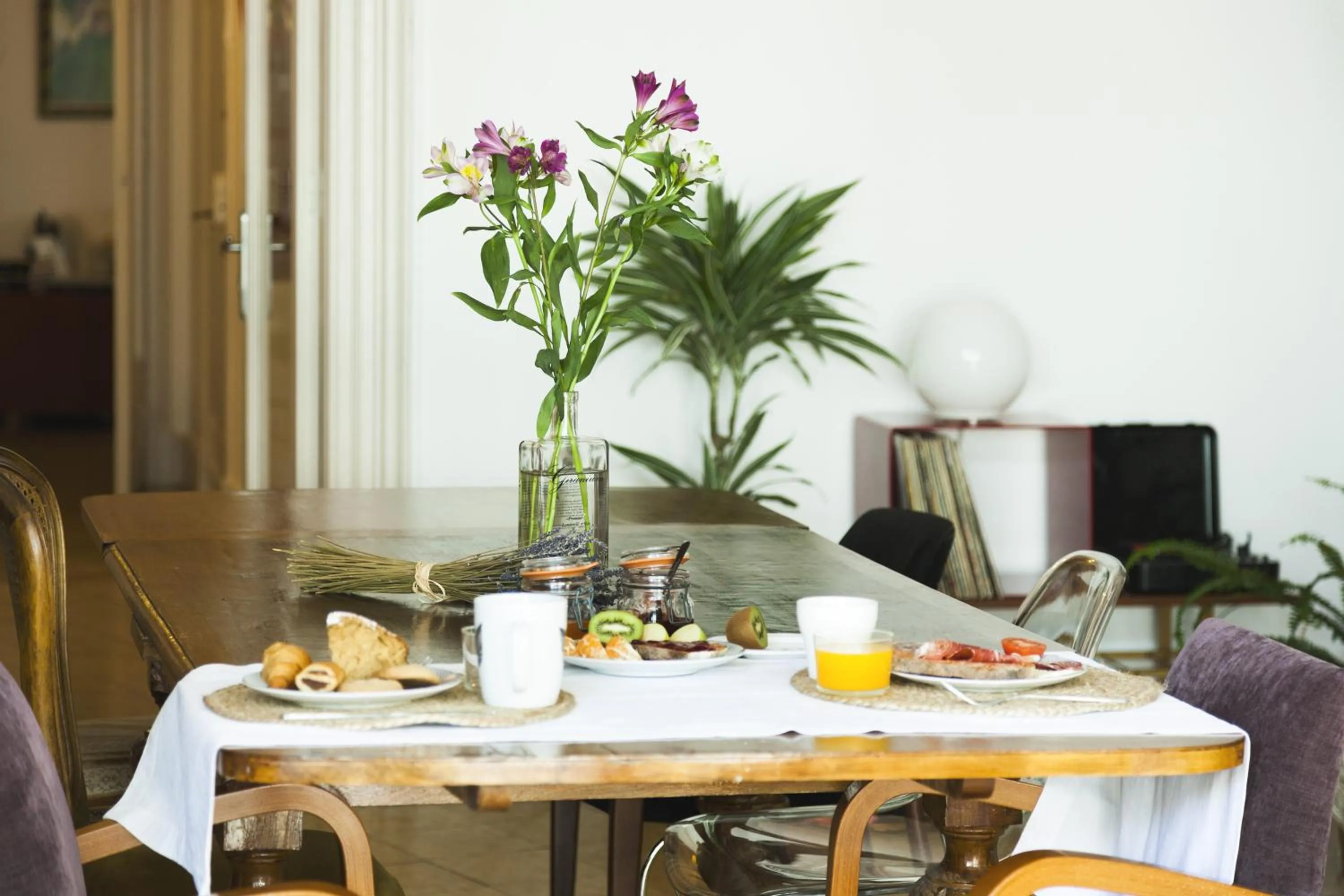 Living room in La Casa Gran B&B