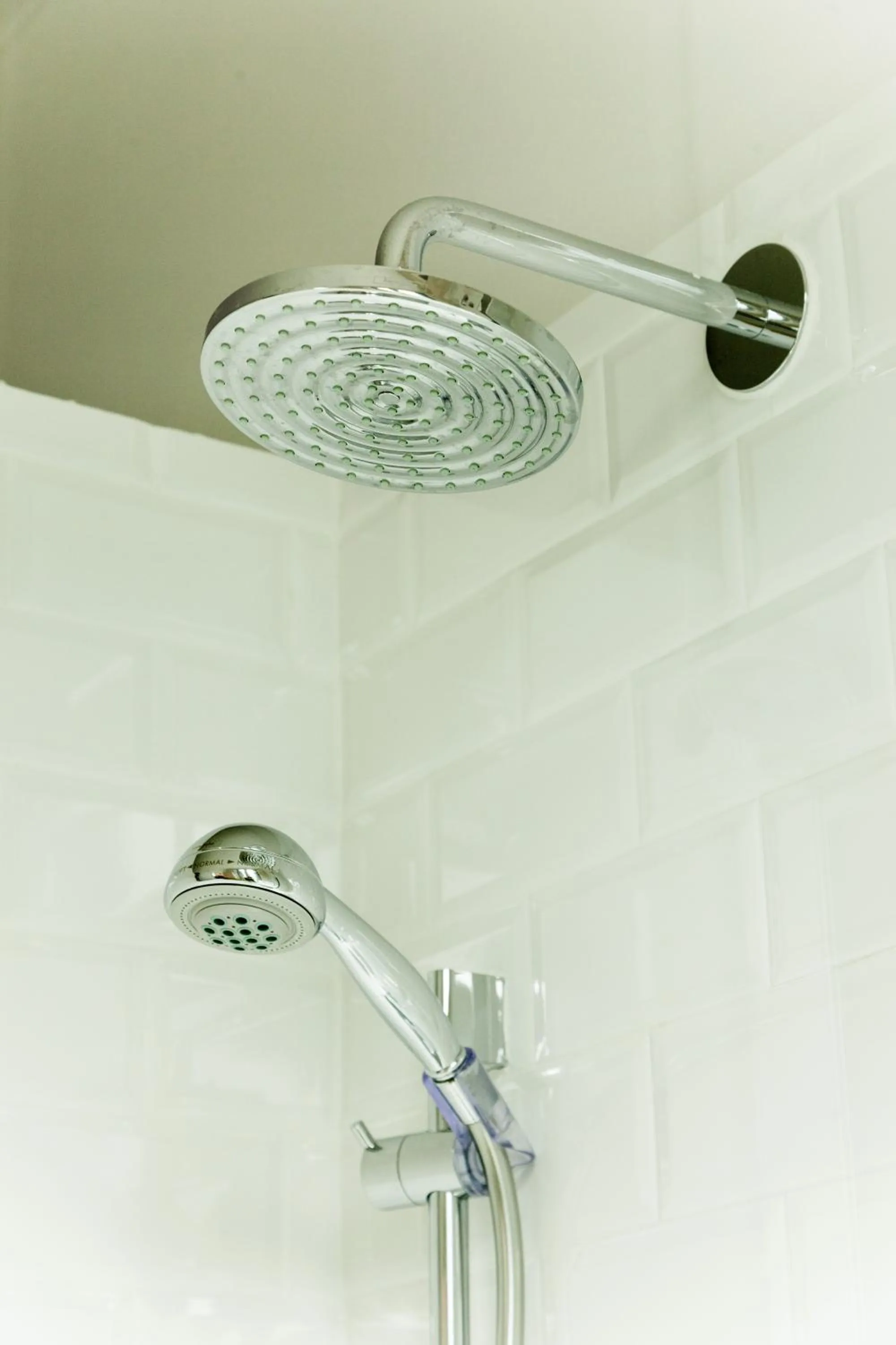 Shower in La Casa Gran B&B