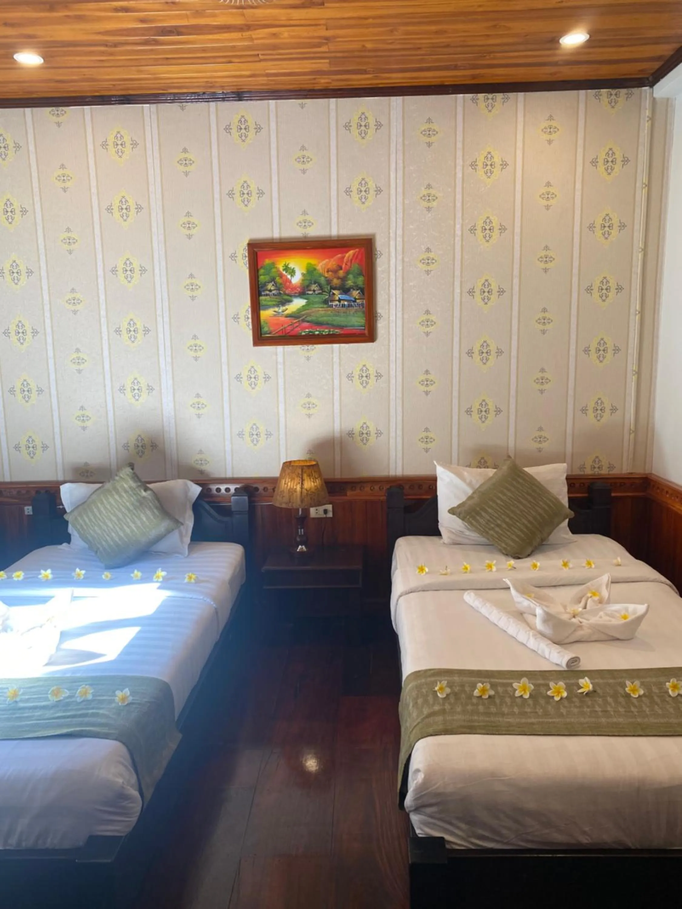 Photo of the whole room, Bed in Golden Lotus Place