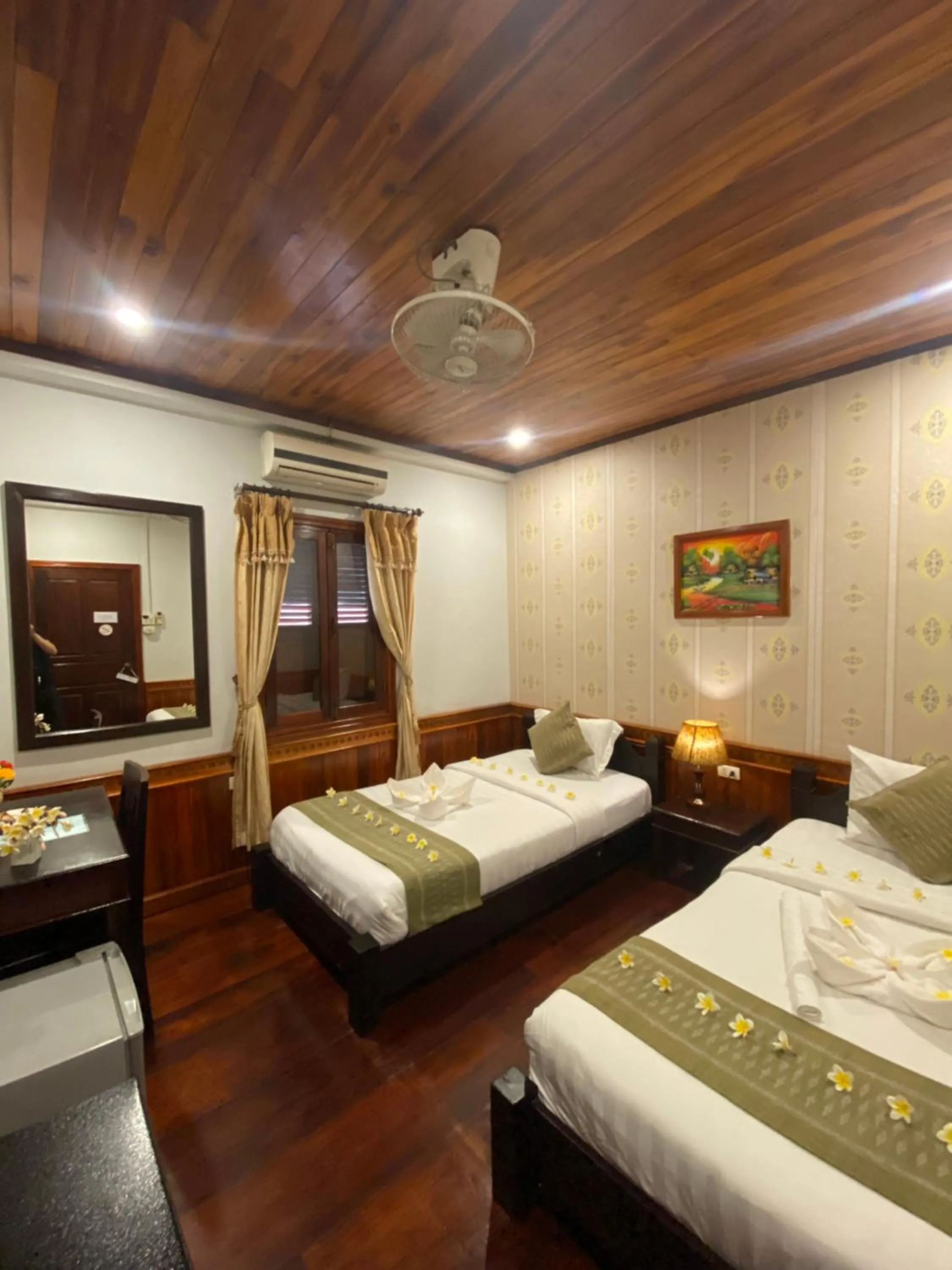 Photo of the whole room, Bed in Golden Lotus Place