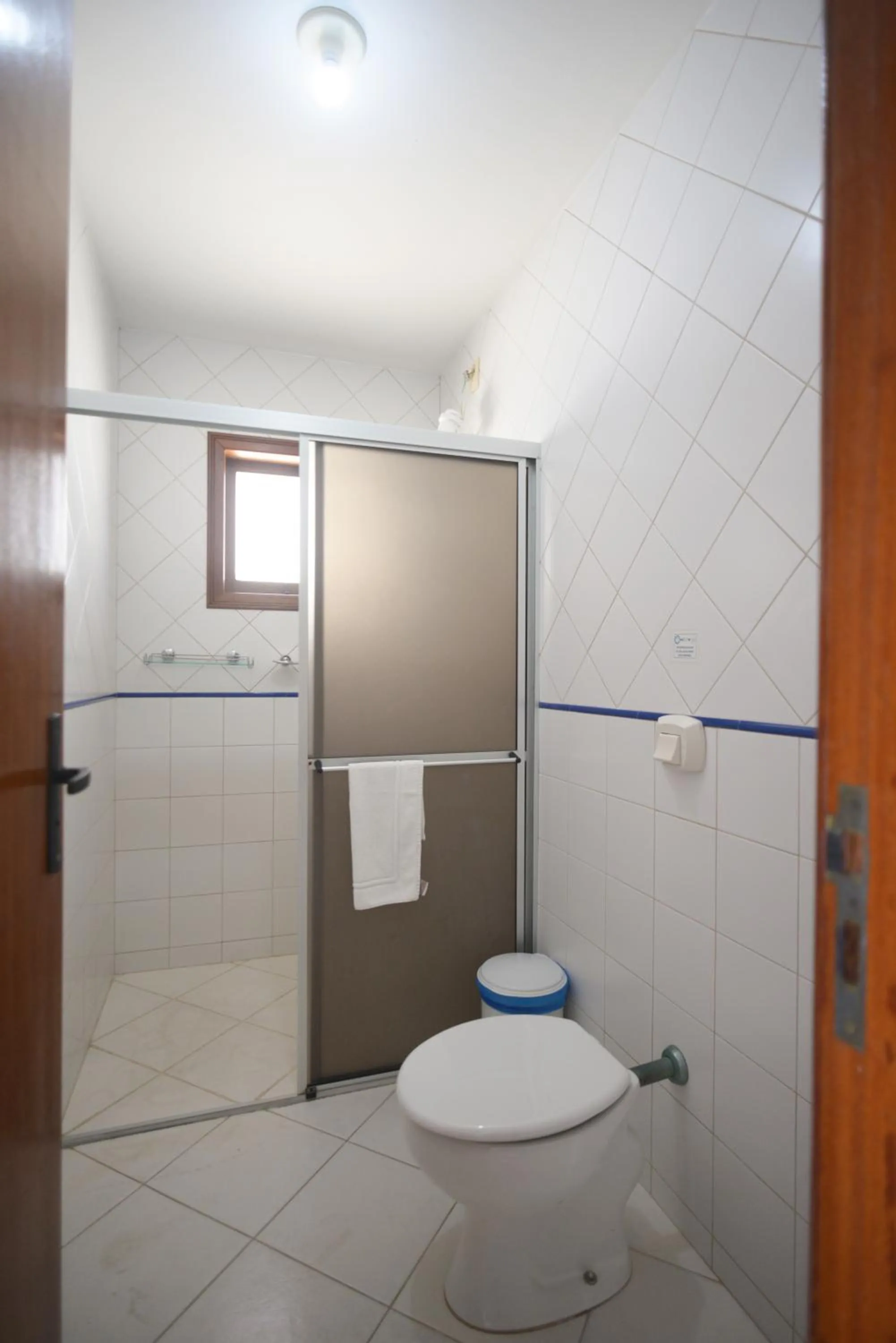 Bathroom in Oceano Pousada - Buffet de café da manhã e serviço de quarto diário