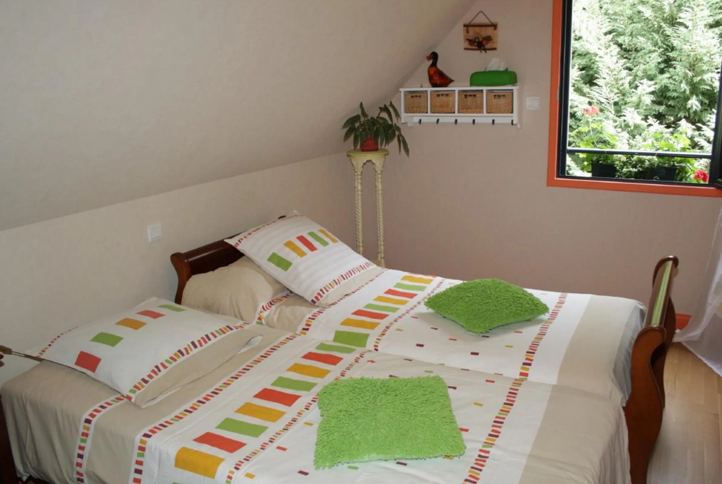 Photo of the whole room, Bed in Jardin du Levant