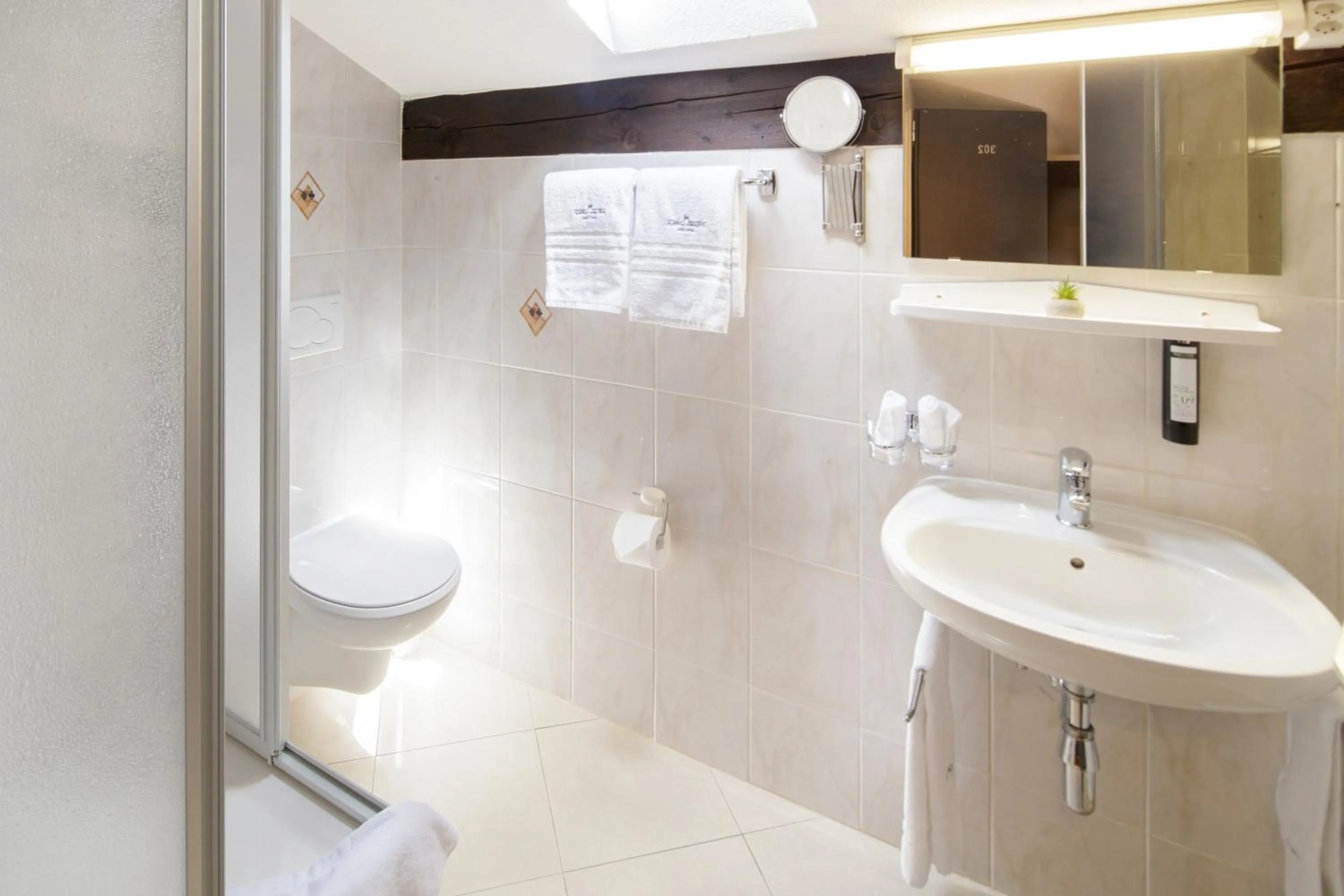 Bathroom in Albergo Mirador Ascona