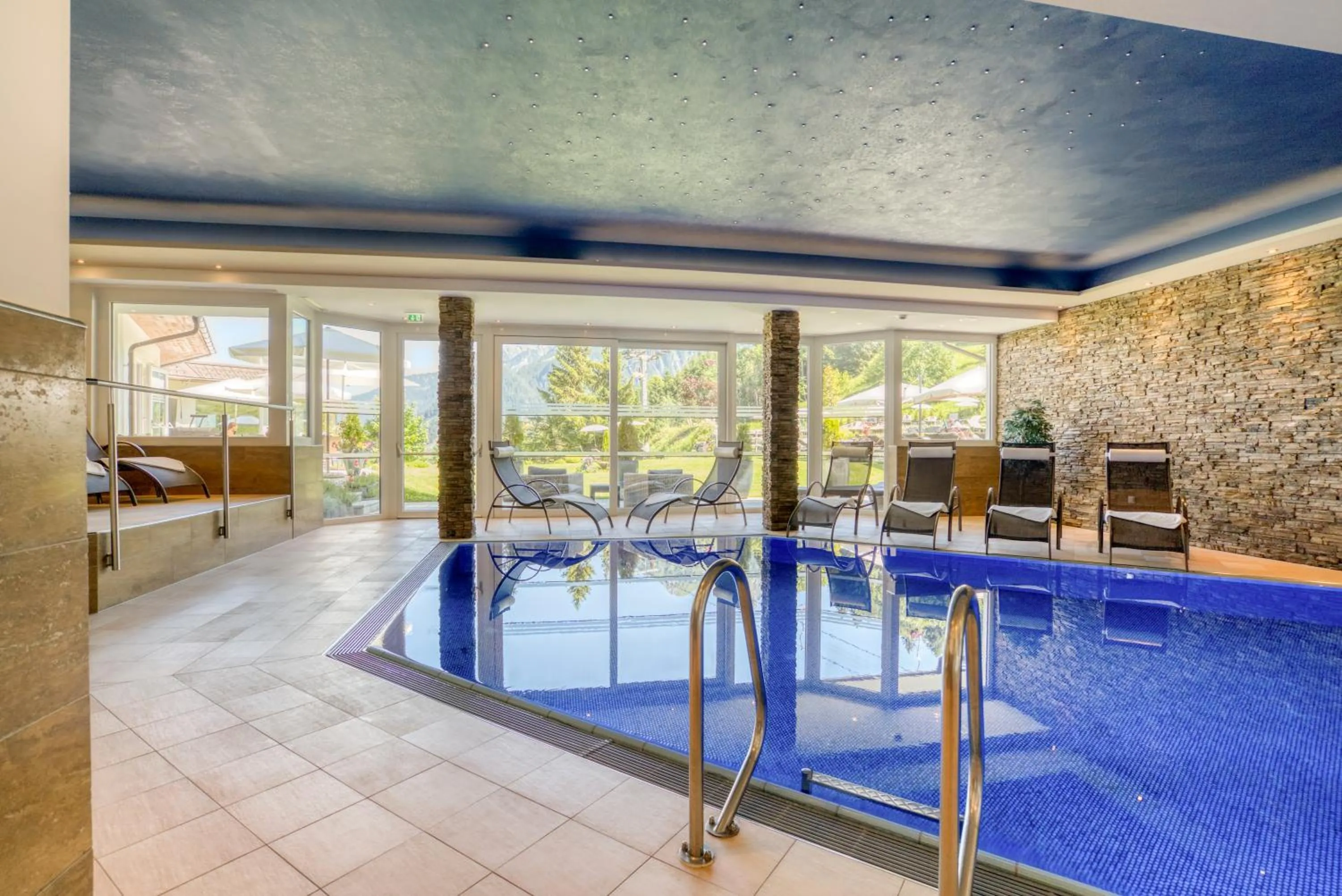 Swimming pool in Alpinresort Schillerkopf