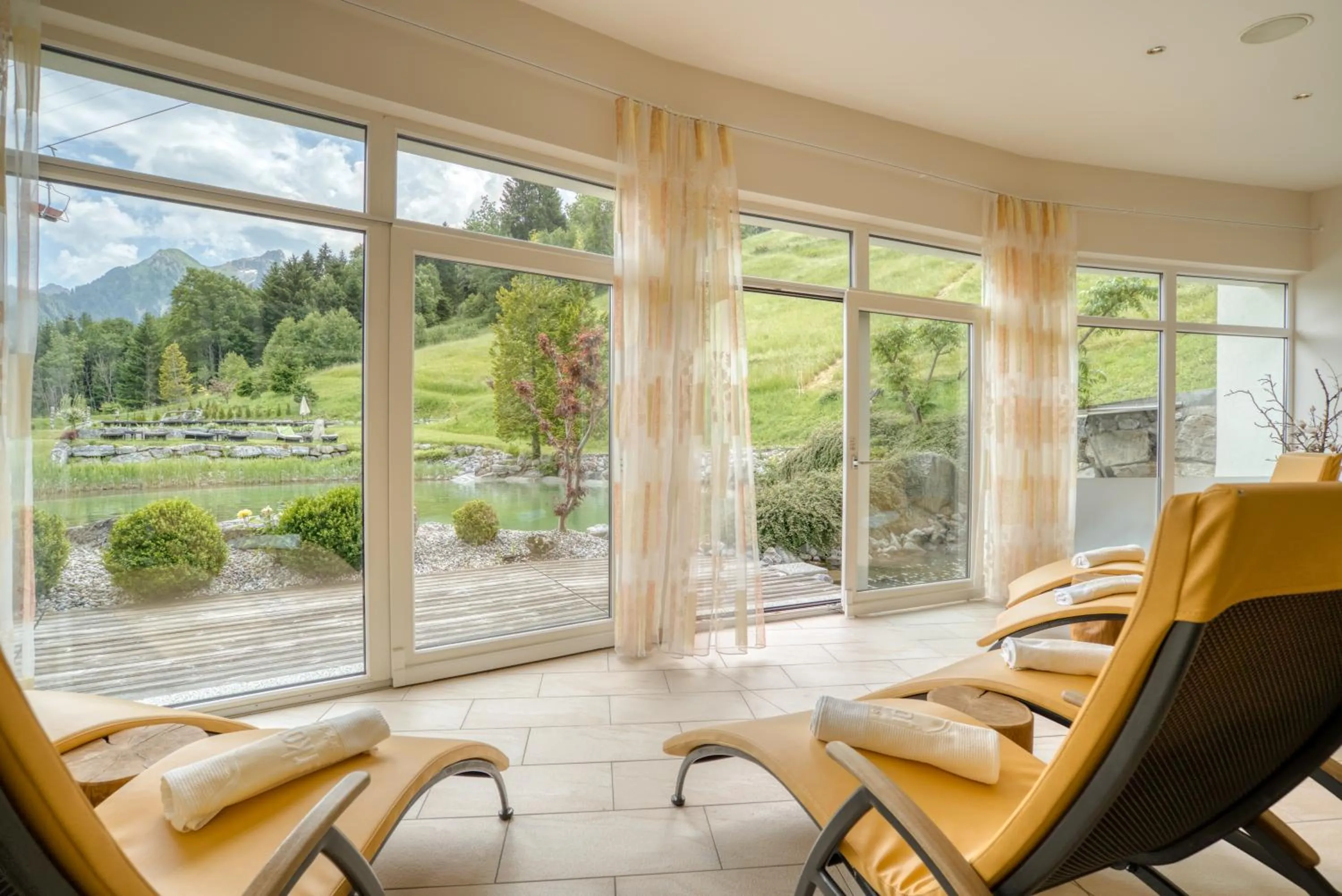 Garden view in Alpinresort Schillerkopf