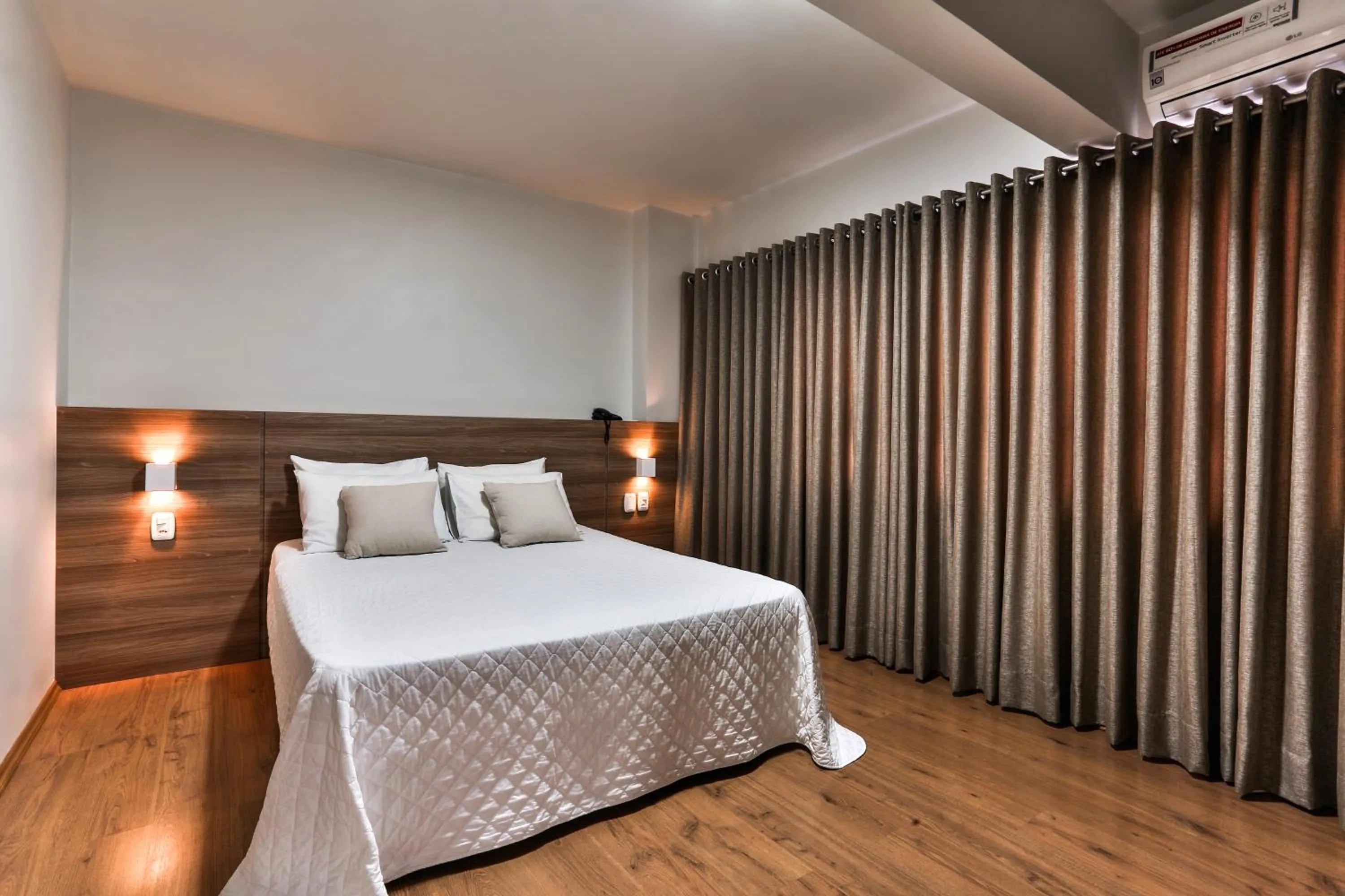 Bed in Zallon Hotel Executivo