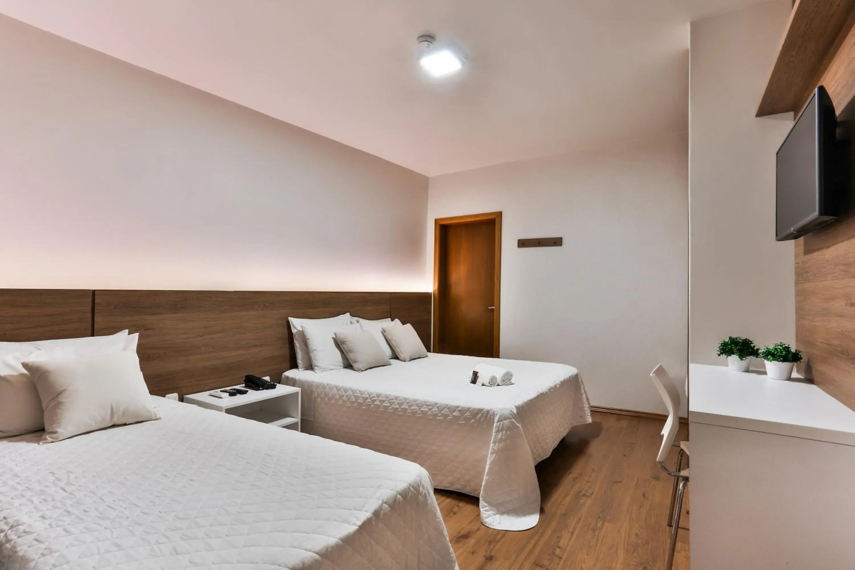 Superior Double or Twin Room in Zallon Hotel Executivo Superior Double or Twin Room in Zallon Hotel Executivo