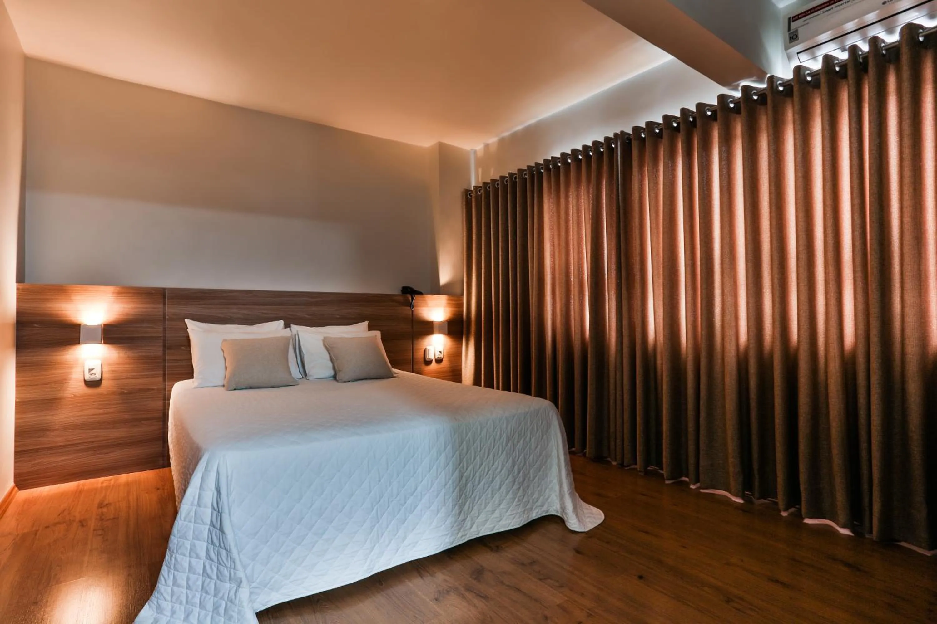 Bed in Zallon Hotel Executivo