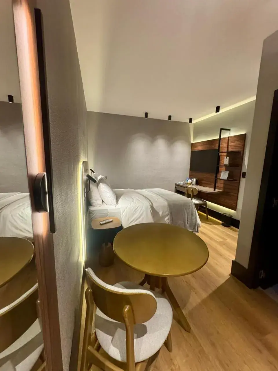 Superior Suite - single occupancy in Zallon Hotel Executivo Superior Suite - single occupancy in Zallon Hotel Executivo