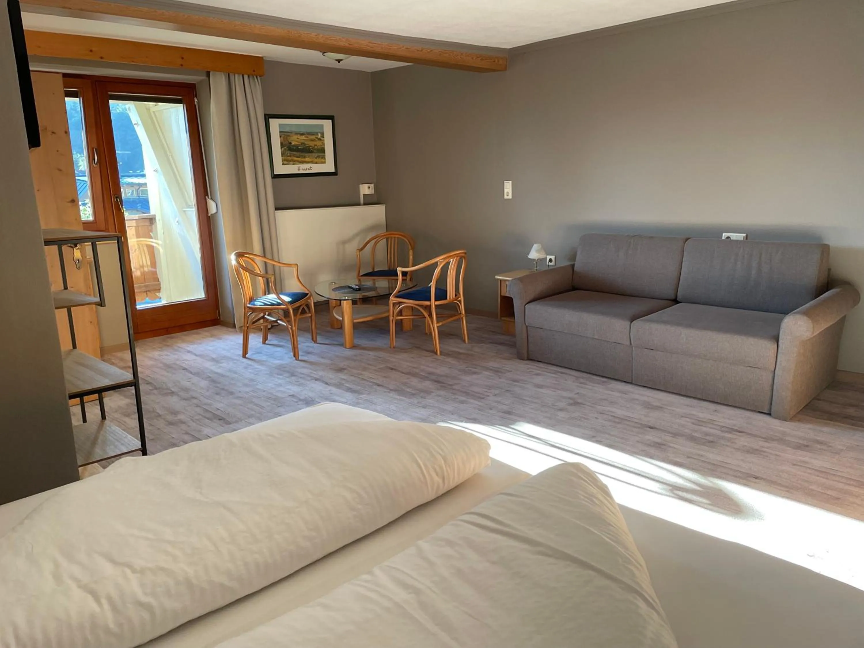 Photo of the whole room in Schwaiger