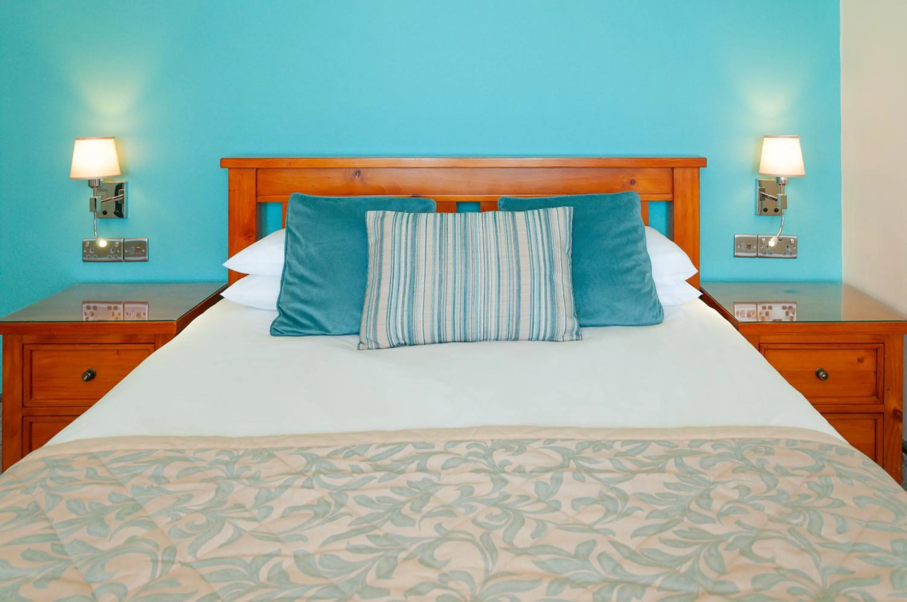 Bed in Claxton Hotel