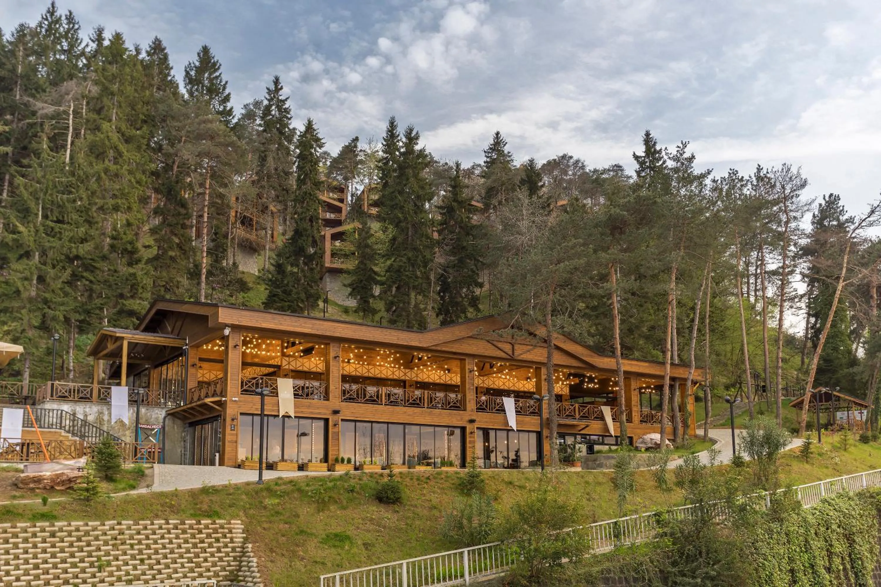 Restaurant/places to eat in Hancioglu Orman Evleri & Hotel