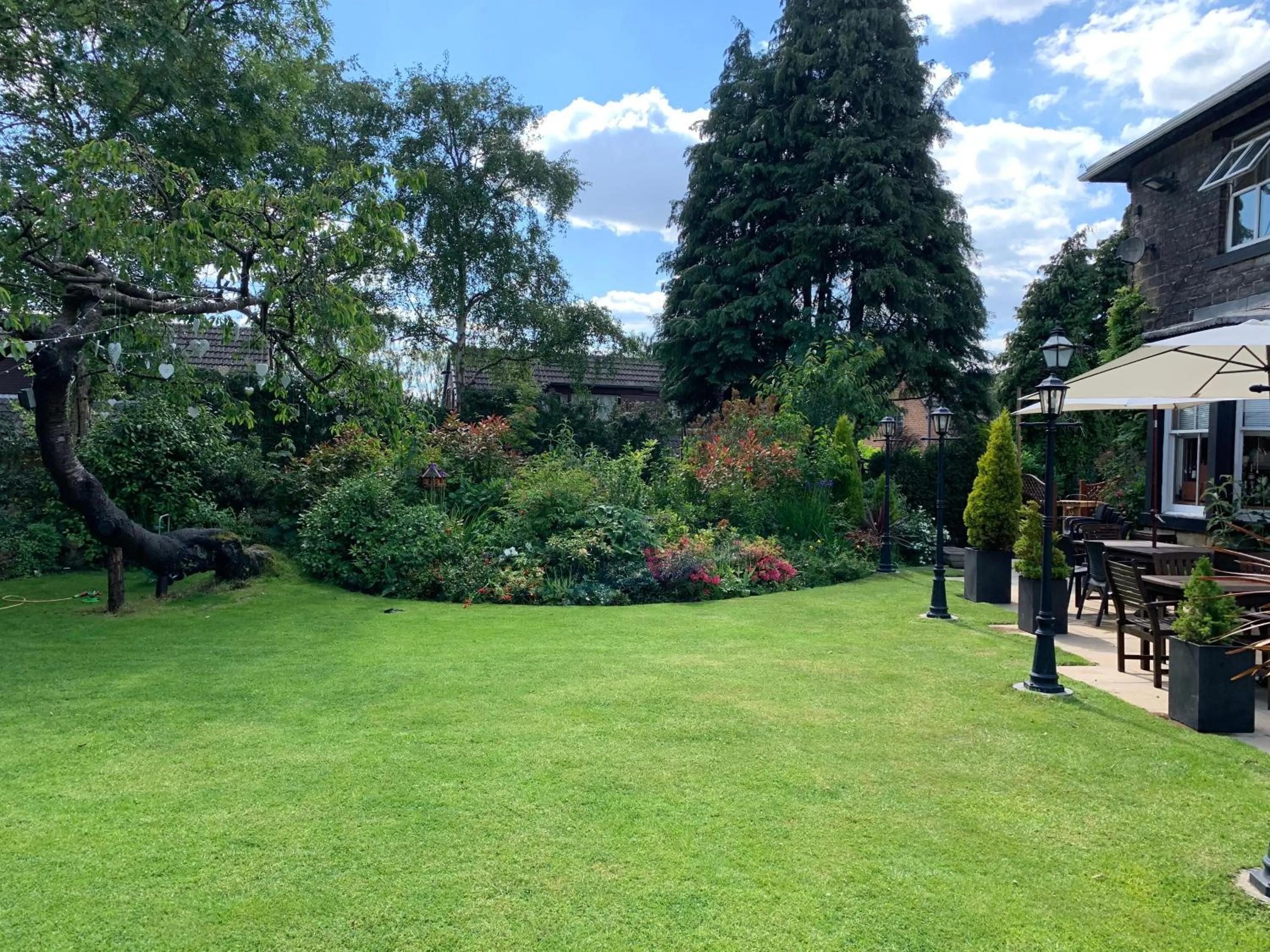 Garden in Dimple Well Lodge Hotel