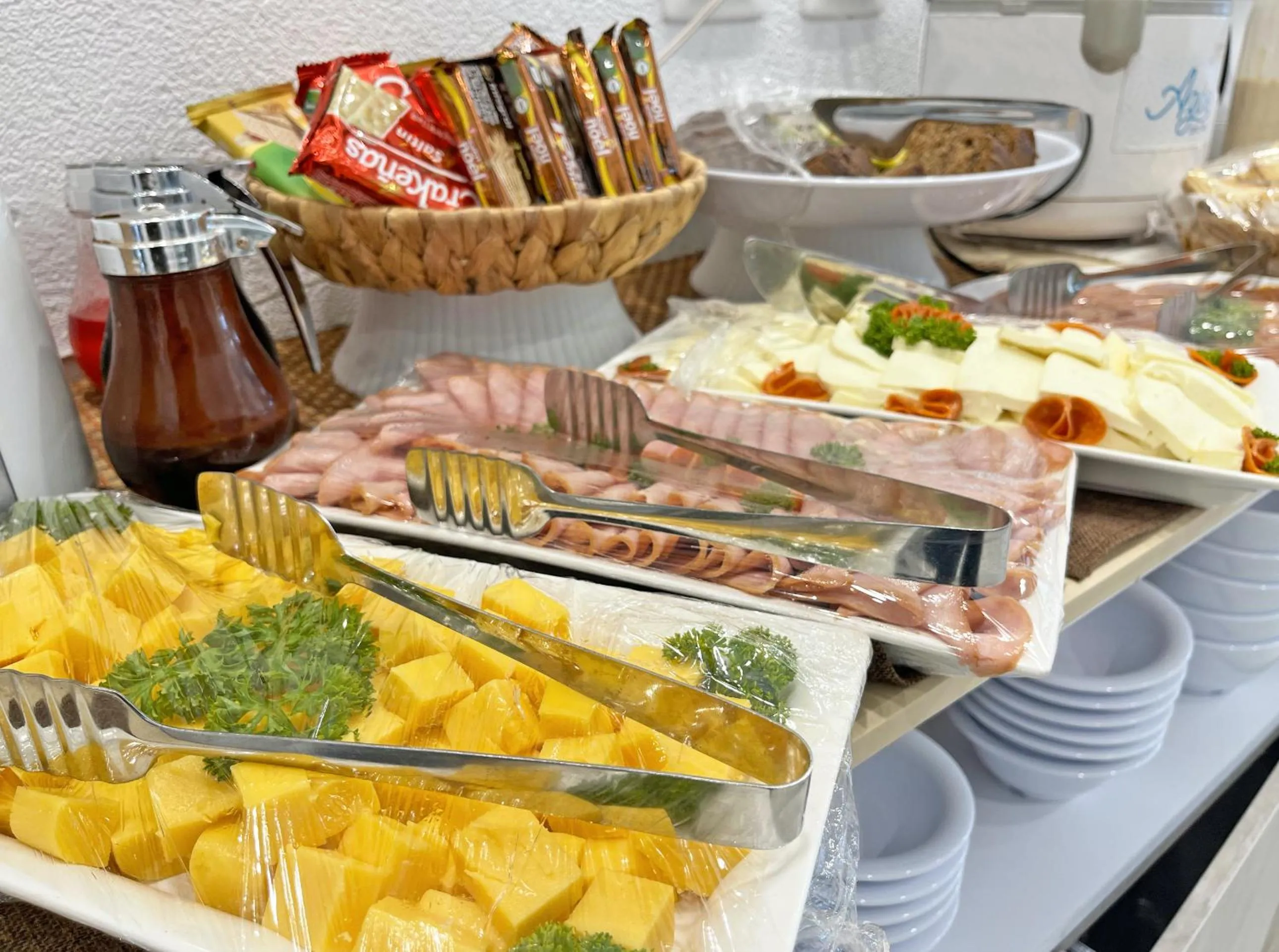 Breakfast in Azure Lofts & Pool