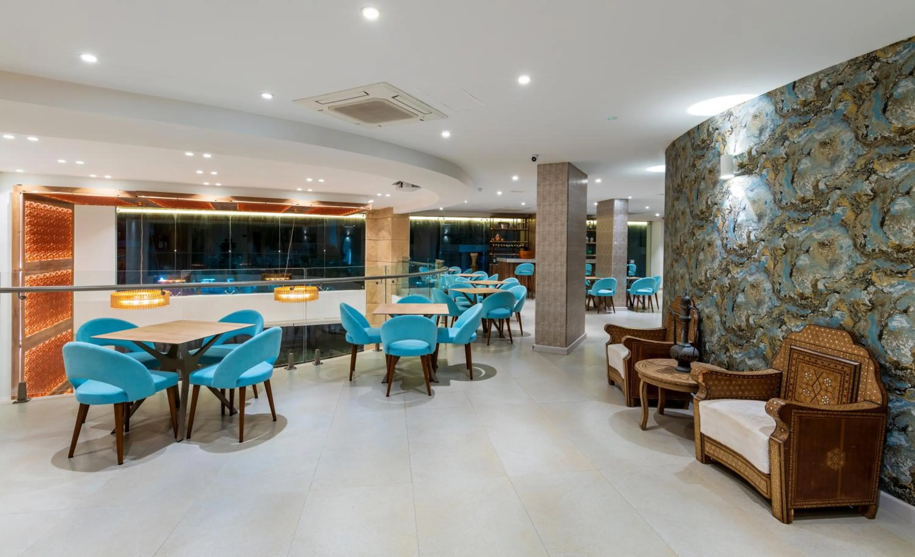 Living room in Samawi Hotel