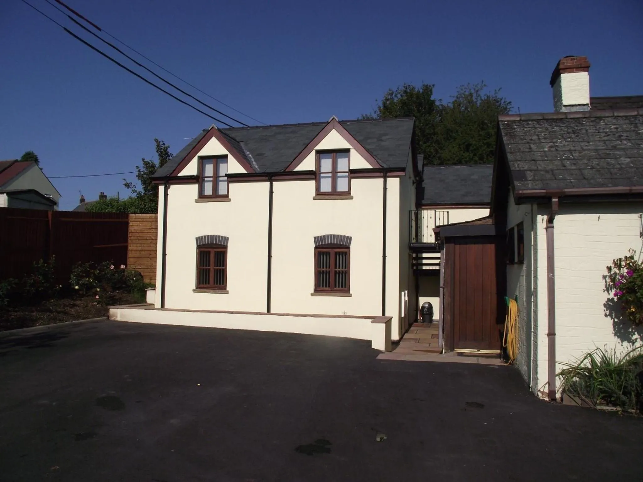 Property building in Carpenters Cottages
