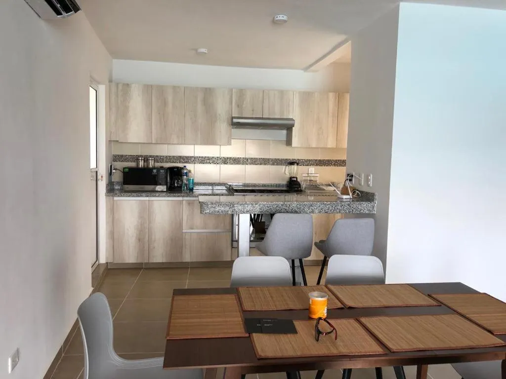 DEPARTAMENTO DE LUJO 3 RECAMARAS EN EXCLENTE UBICACION