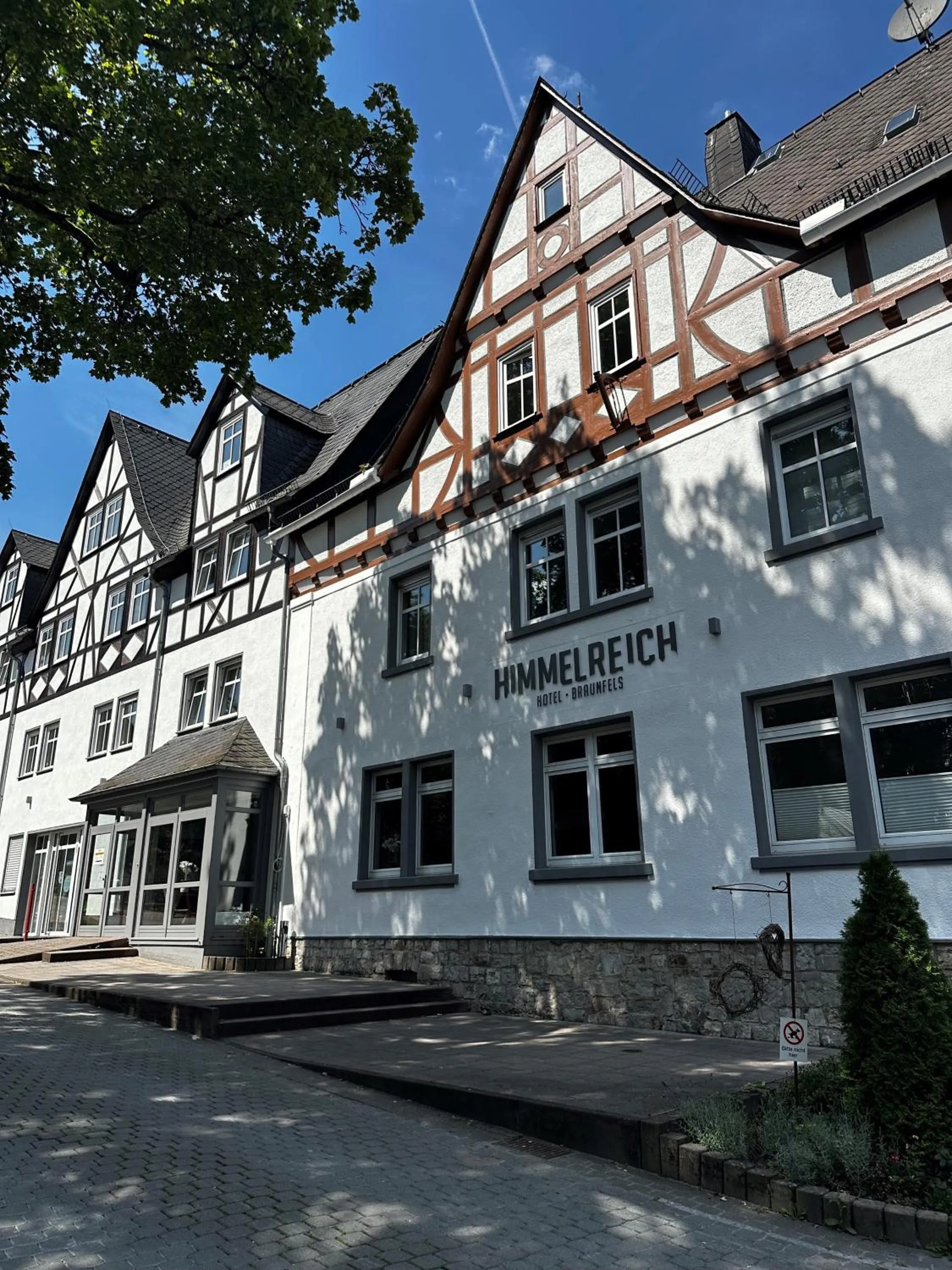 Property building in Schlosshotel Braunfels & Himmelreich