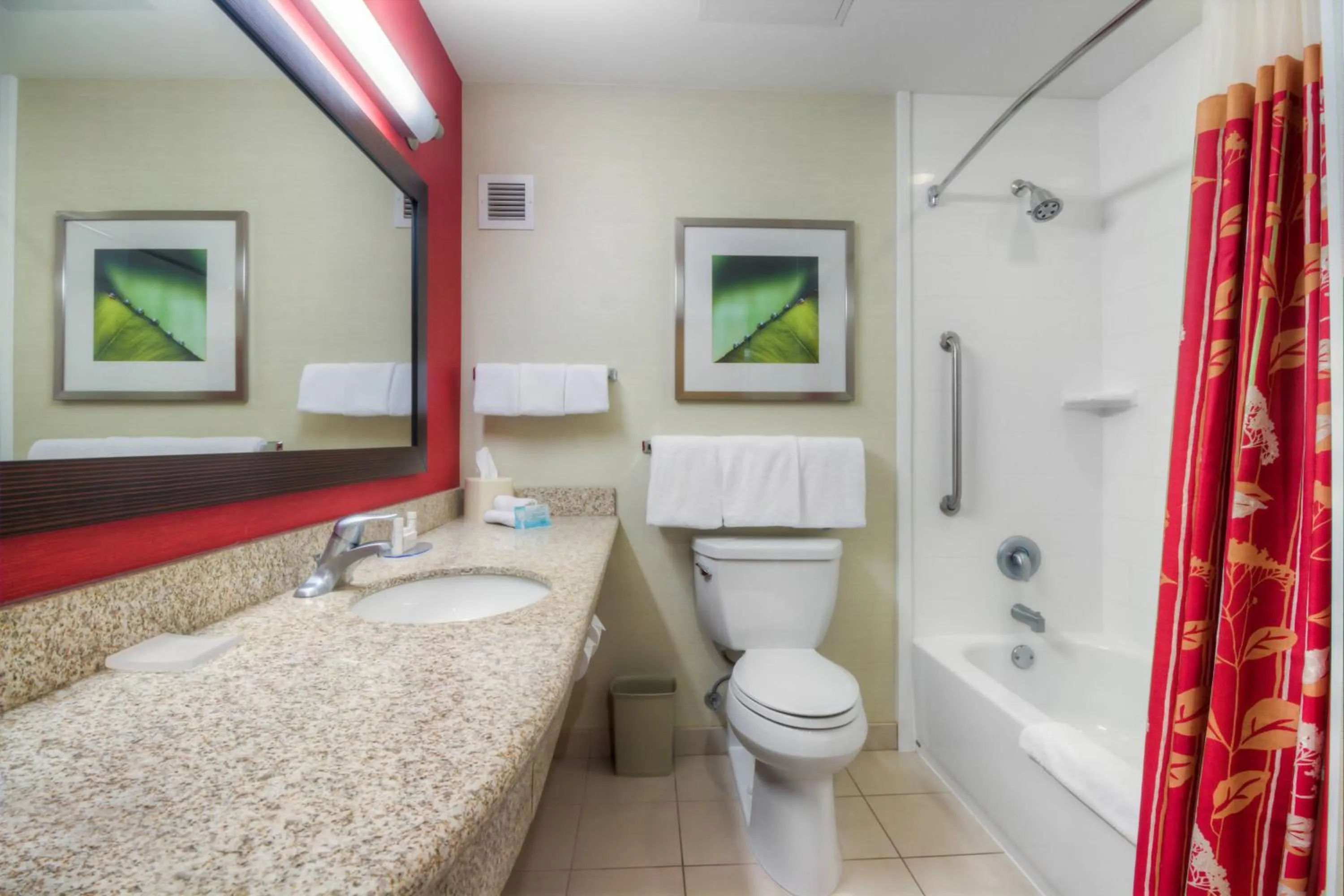 Bathroom in Courtyard by Marriott Killeen