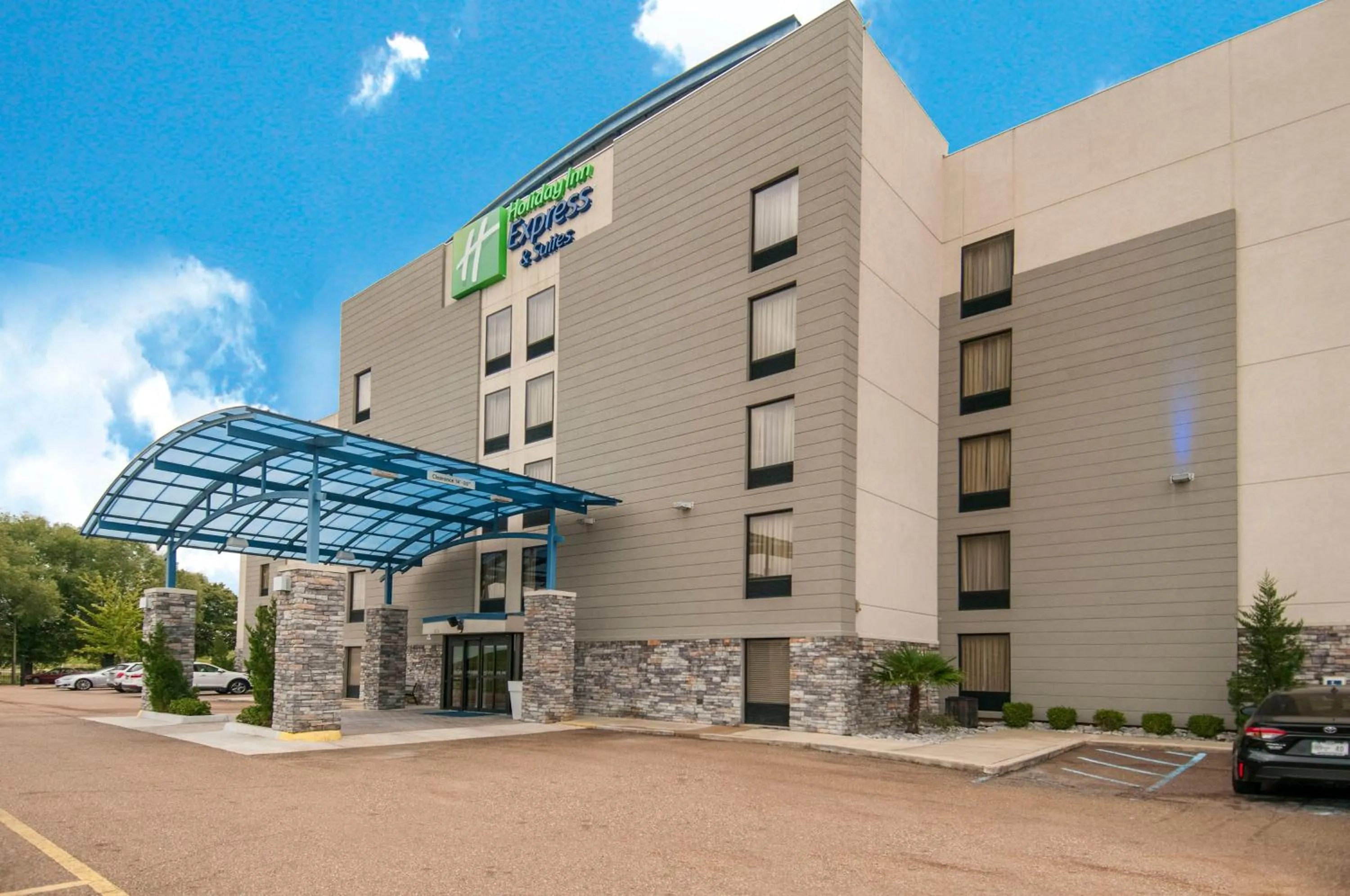 Property building in Holiday Inn Express & Suites Jackson Downtown - Coliseum by IHG
