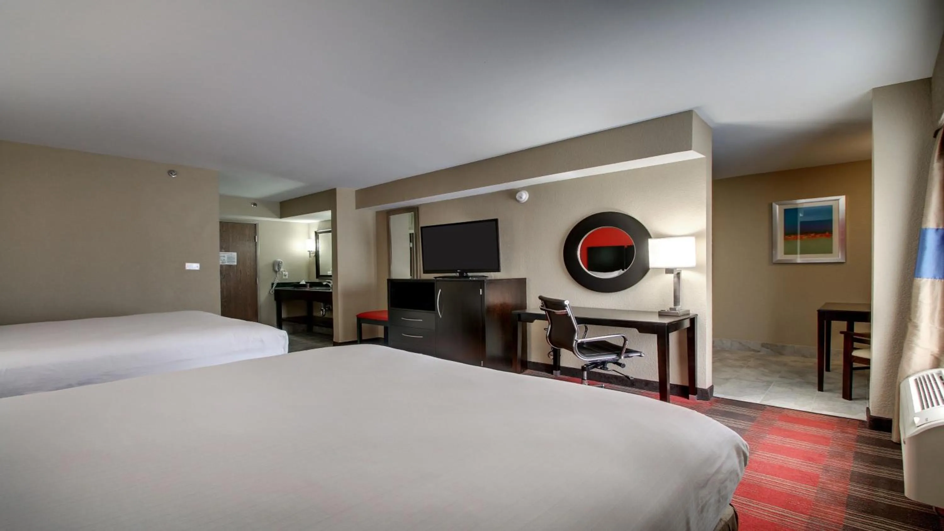 Photo of the whole room, Bed in Holiday Inn Express & Suites Jackson Downtown - Coliseum by IHG