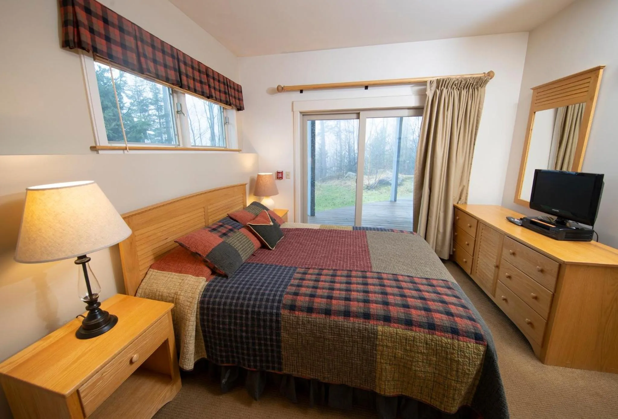 Photo of the whole room, Bed in Solitude Village at Okemo