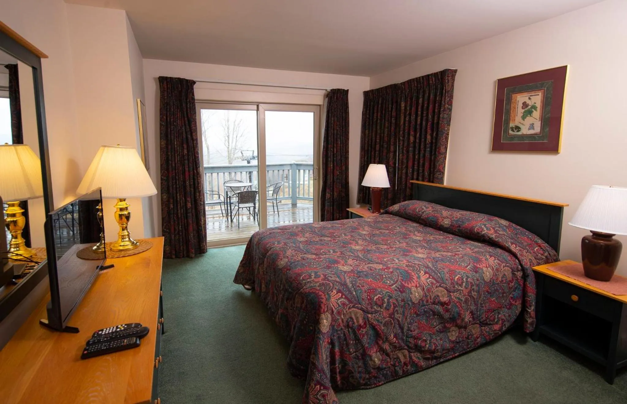 Photo of the whole room, Bed in Solitude Village at Okemo