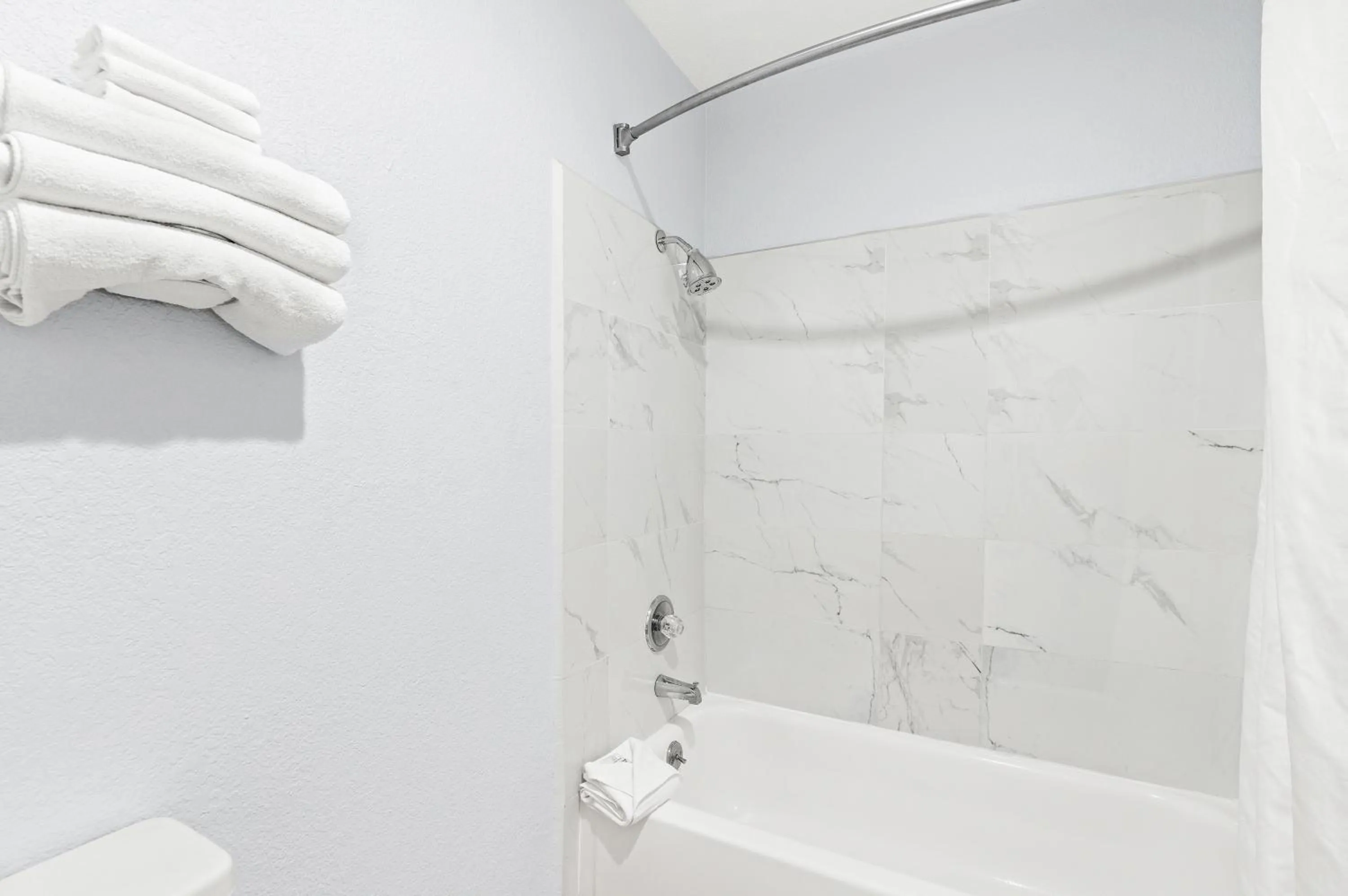 Shower in Red Lion Inn & Suites Yakima