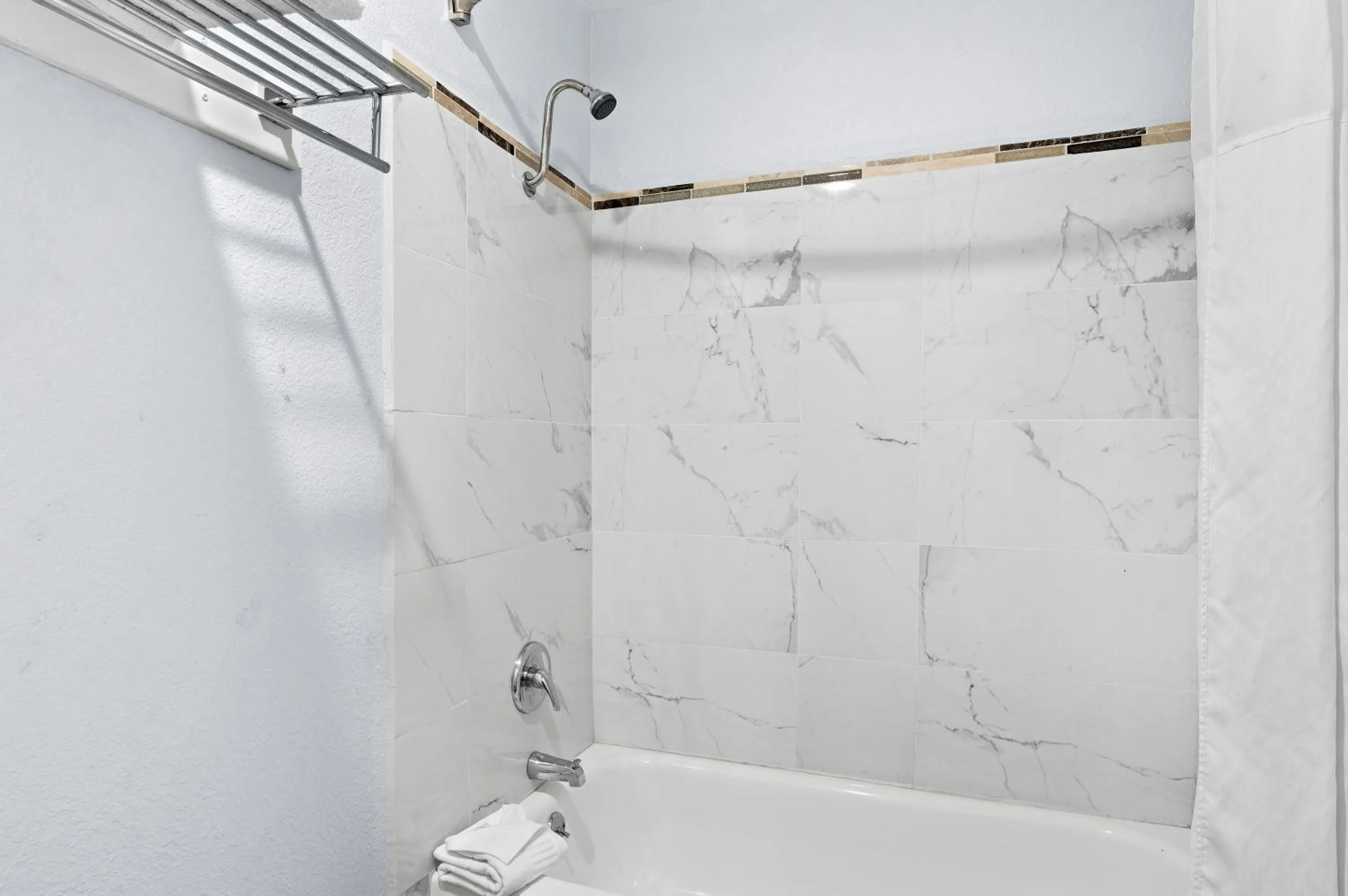 Shower in Red Lion Inn & Suites Yakima