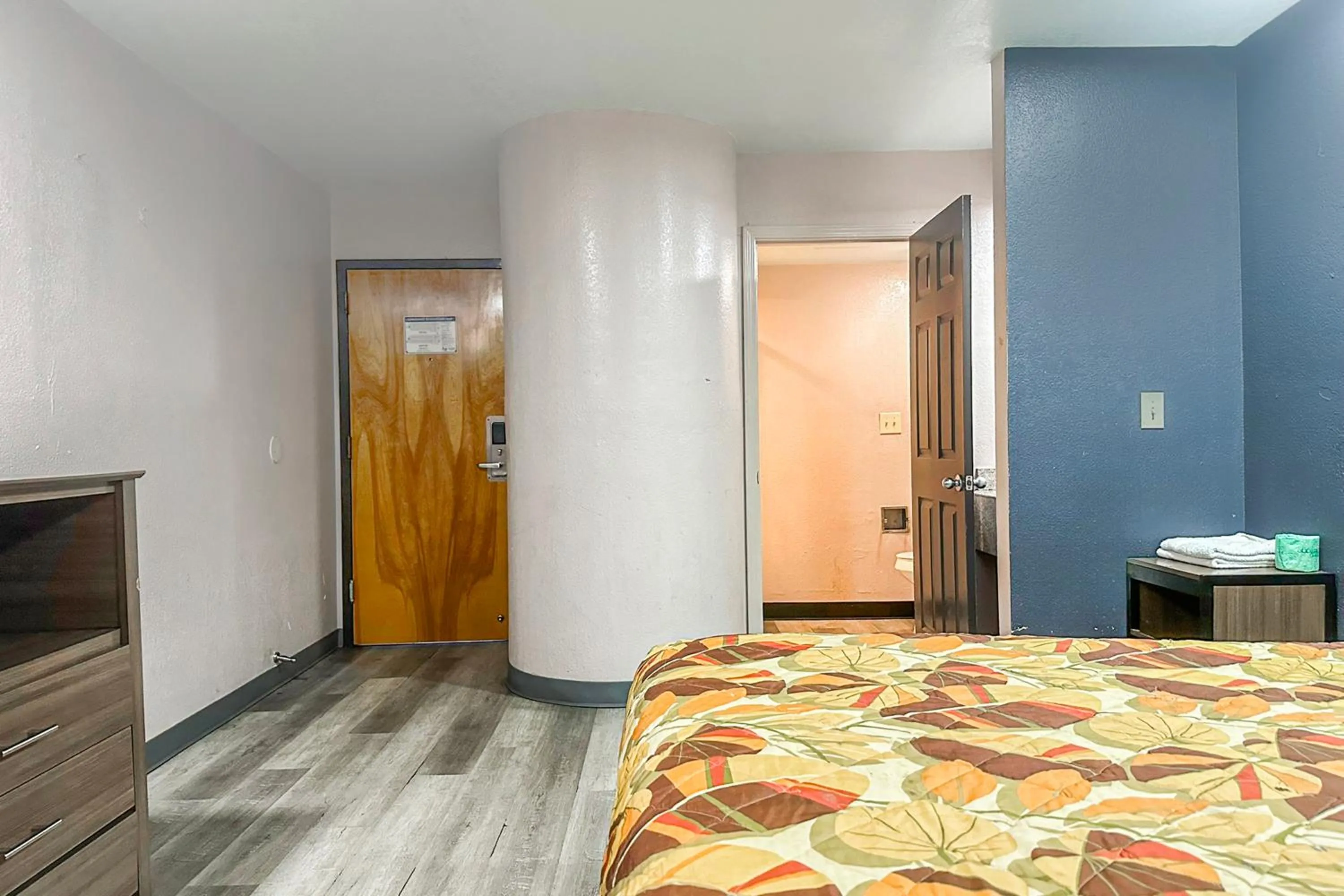 Bedroom, Bed in Relax Inn By Oyo Jackson MS Hwy 80 I-20