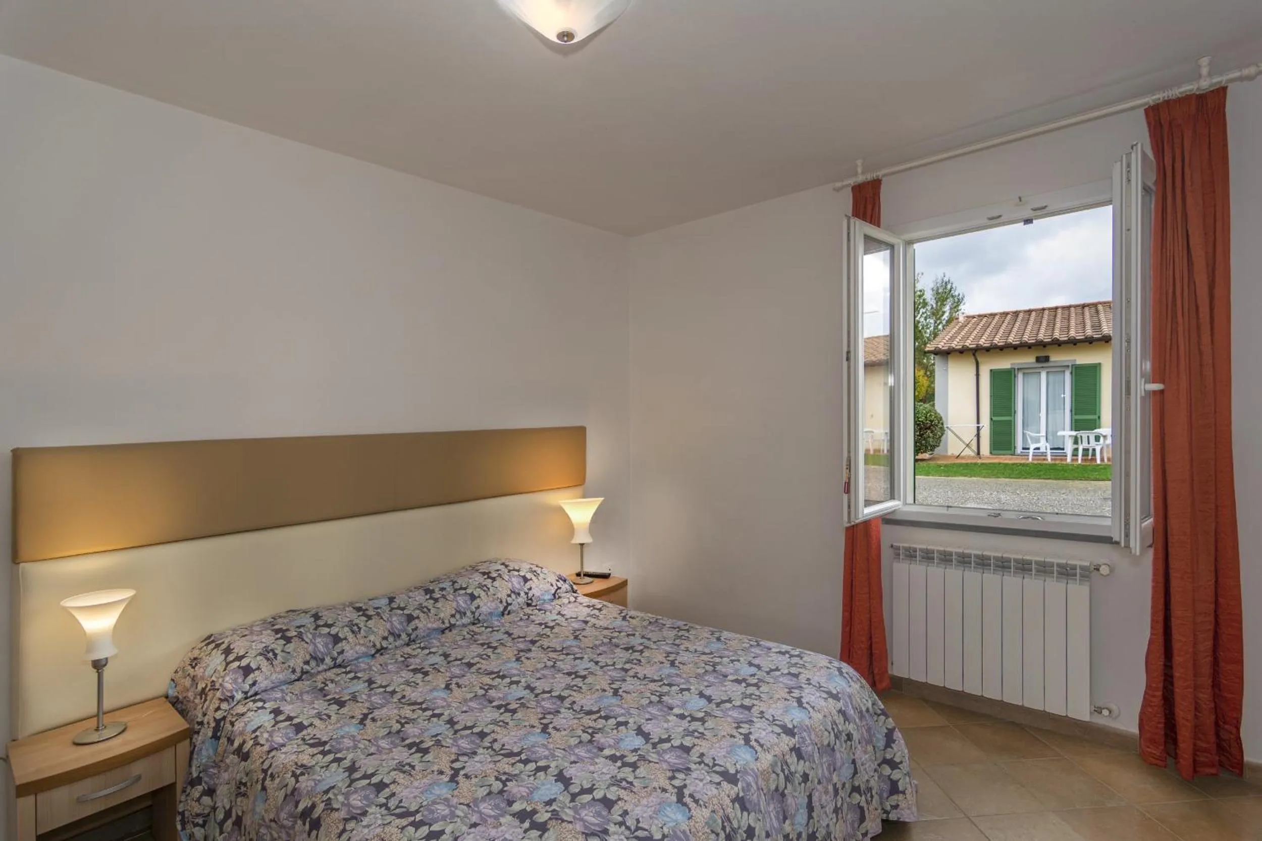 Bedroom, Bed in Eden Park Resort