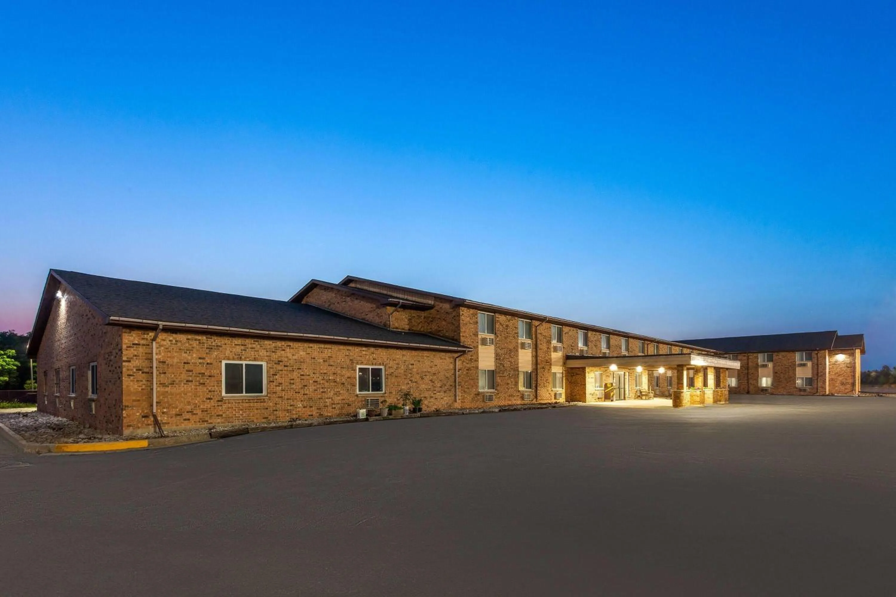 Property building in Baymont by Wyndham Manistee