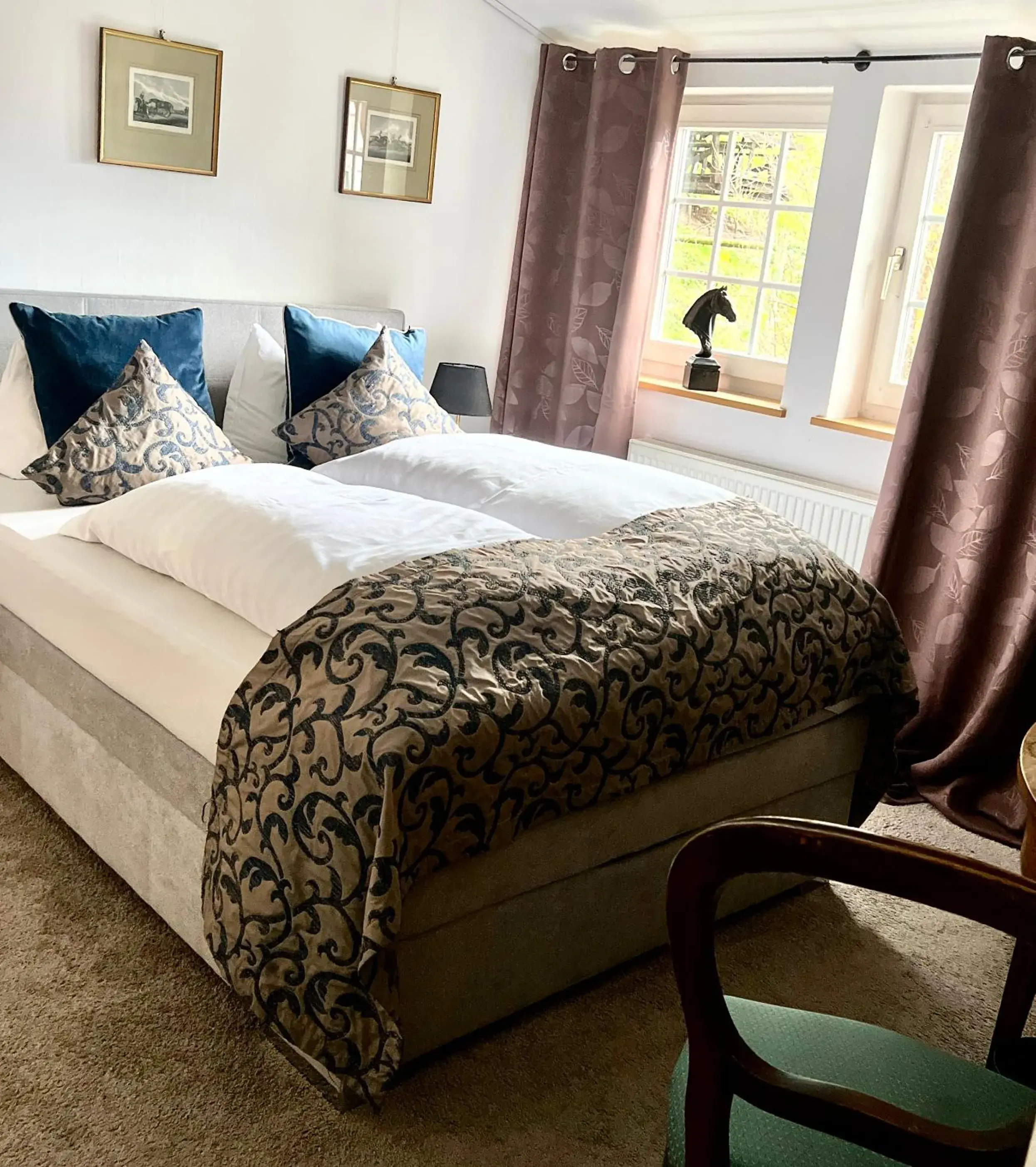 Double Room (1 Adult) in Landgasthof Zum Weissen Schwanen Double Room (1 Adult) in Landgasthof Zum Weissen Schwanen