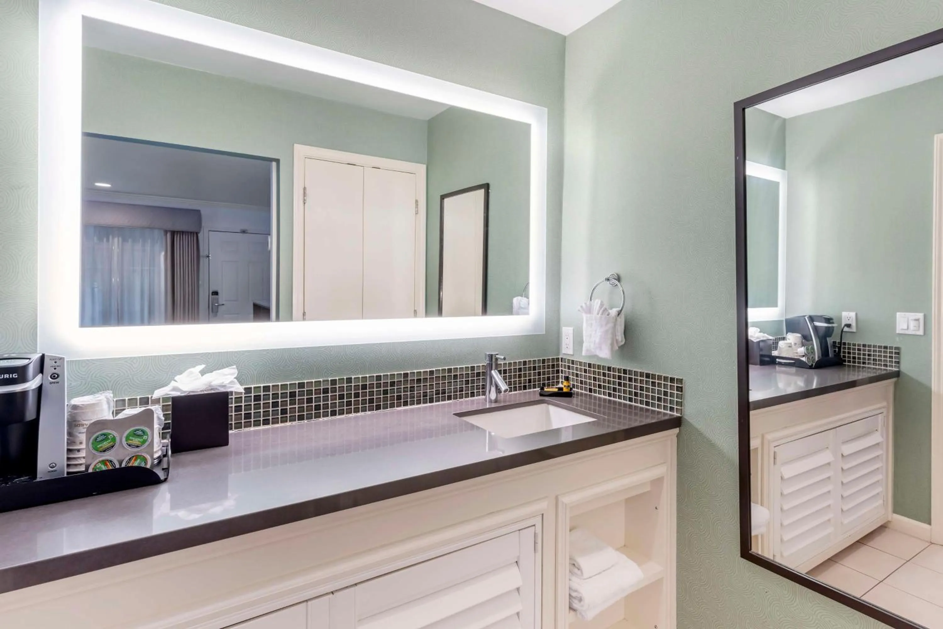 Bathroom in Best Western Plus Riviera