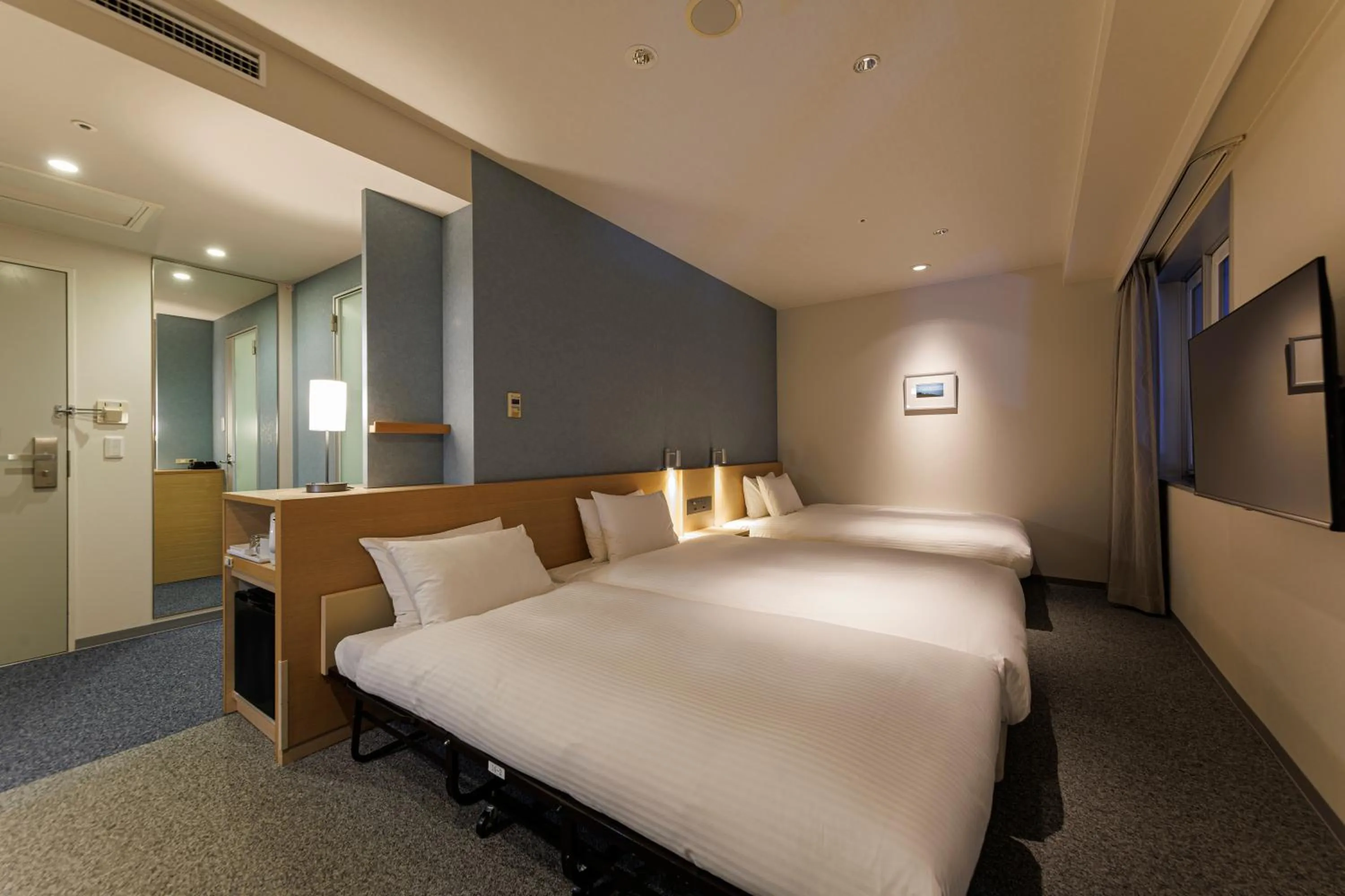 Photo of the whole room, Bed in JR Kyushu Hotel Miyazaki