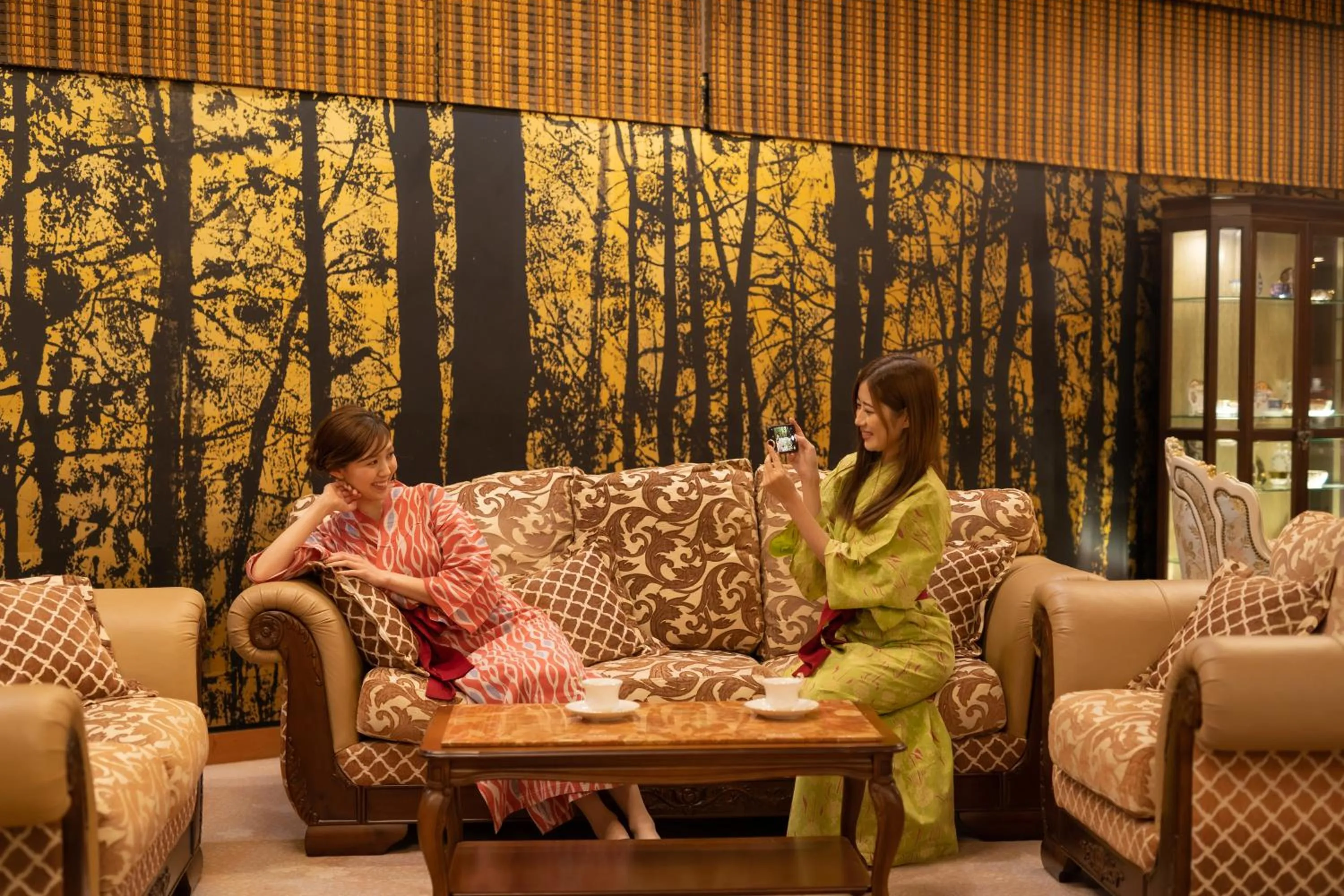 Communal lounge/ TV room in Hotel Hoho "A hotel overlooking the Echigo Plain and the Yahiko mountain range" formerly Hotel Oohashi Yakata-no-Yu