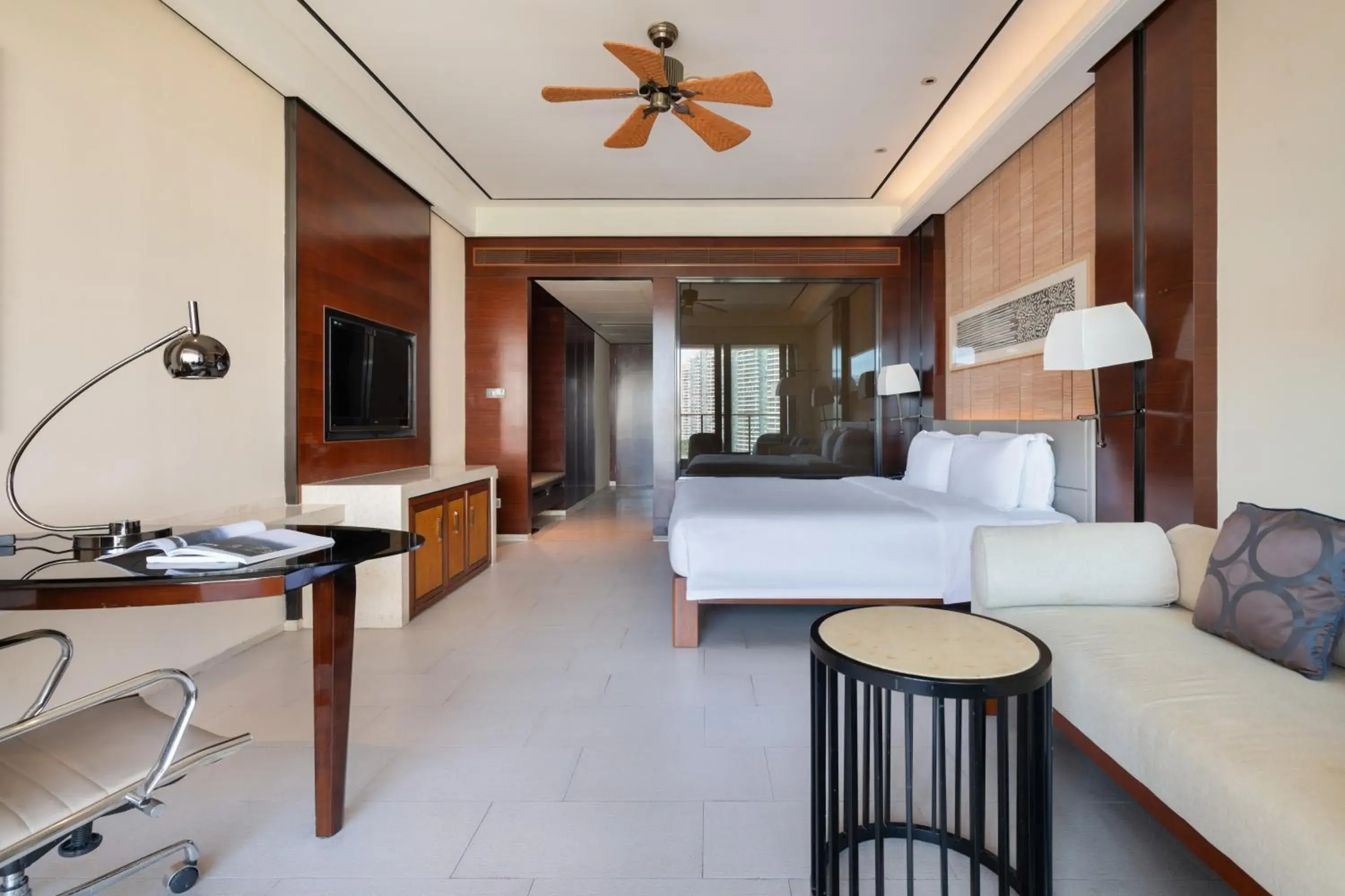 King Room with City View - Smoking in Crowne Plaza Sanya City Center by IHG King Room with City View - Smoking in Crowne Plaza Sanya City Center by IHG