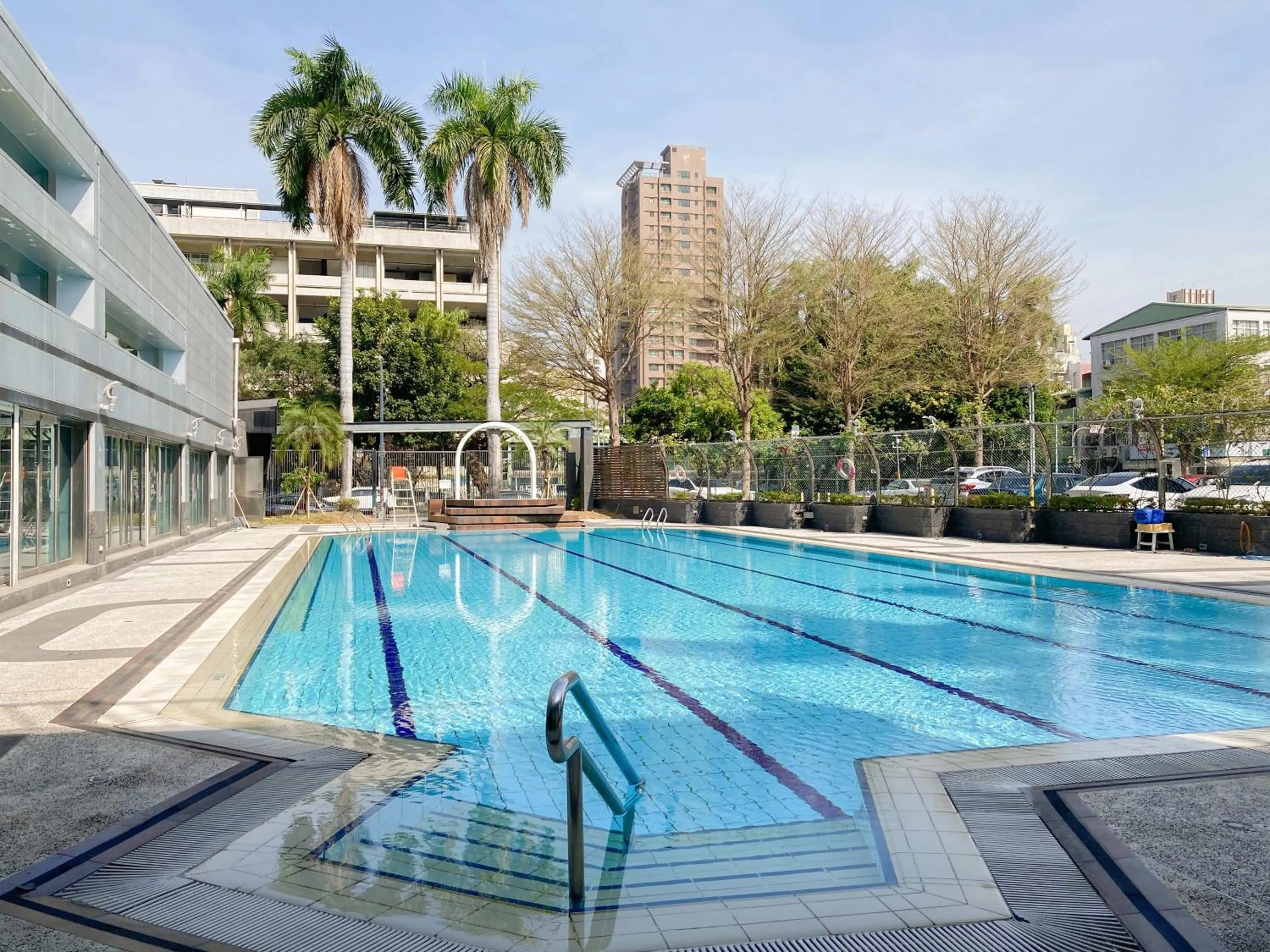 Swimming pool in Guide Hotel Kaohsiung Liuhe