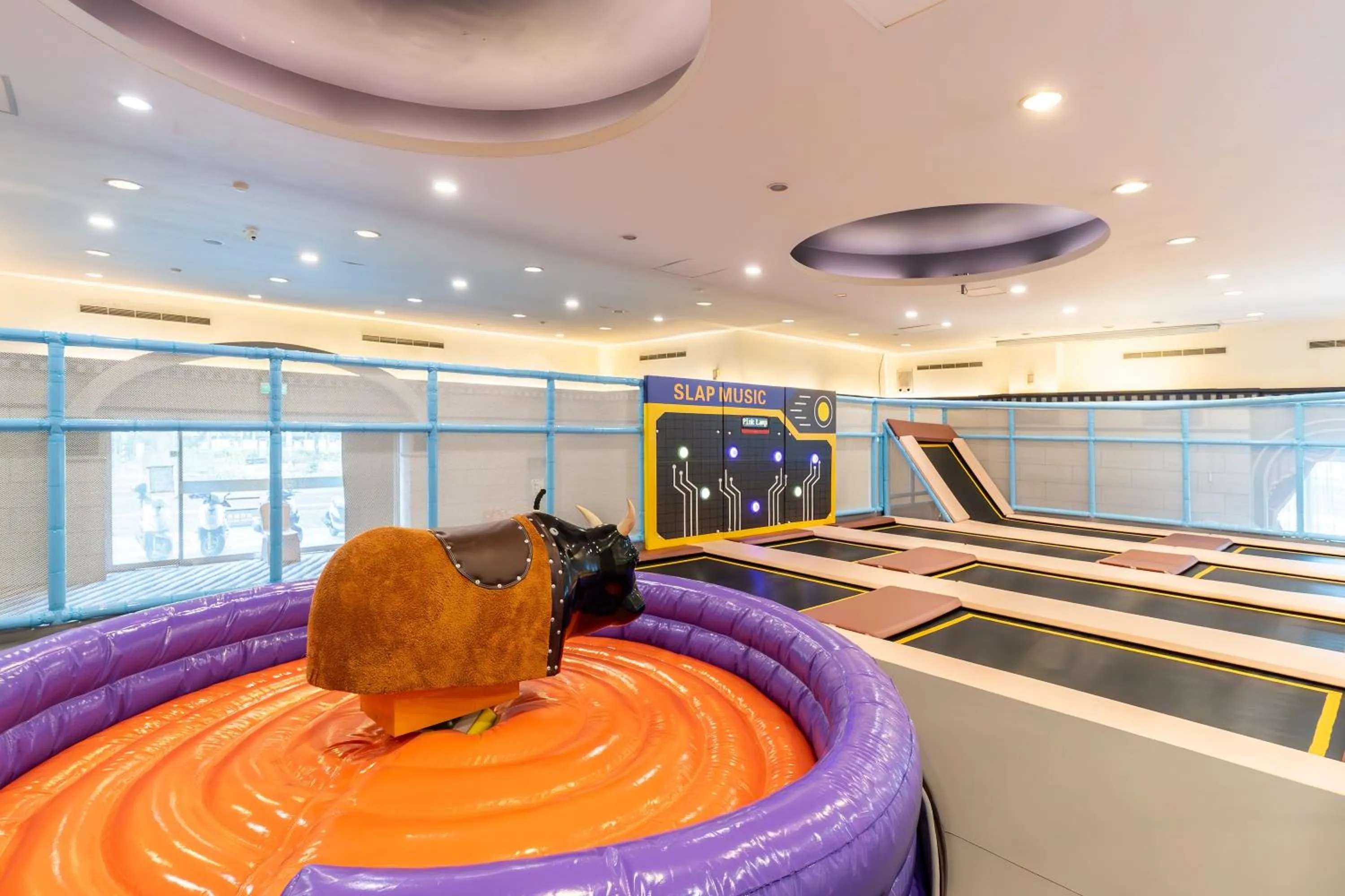 Game Room in Guide Hotel Kaohsiung Liuhe