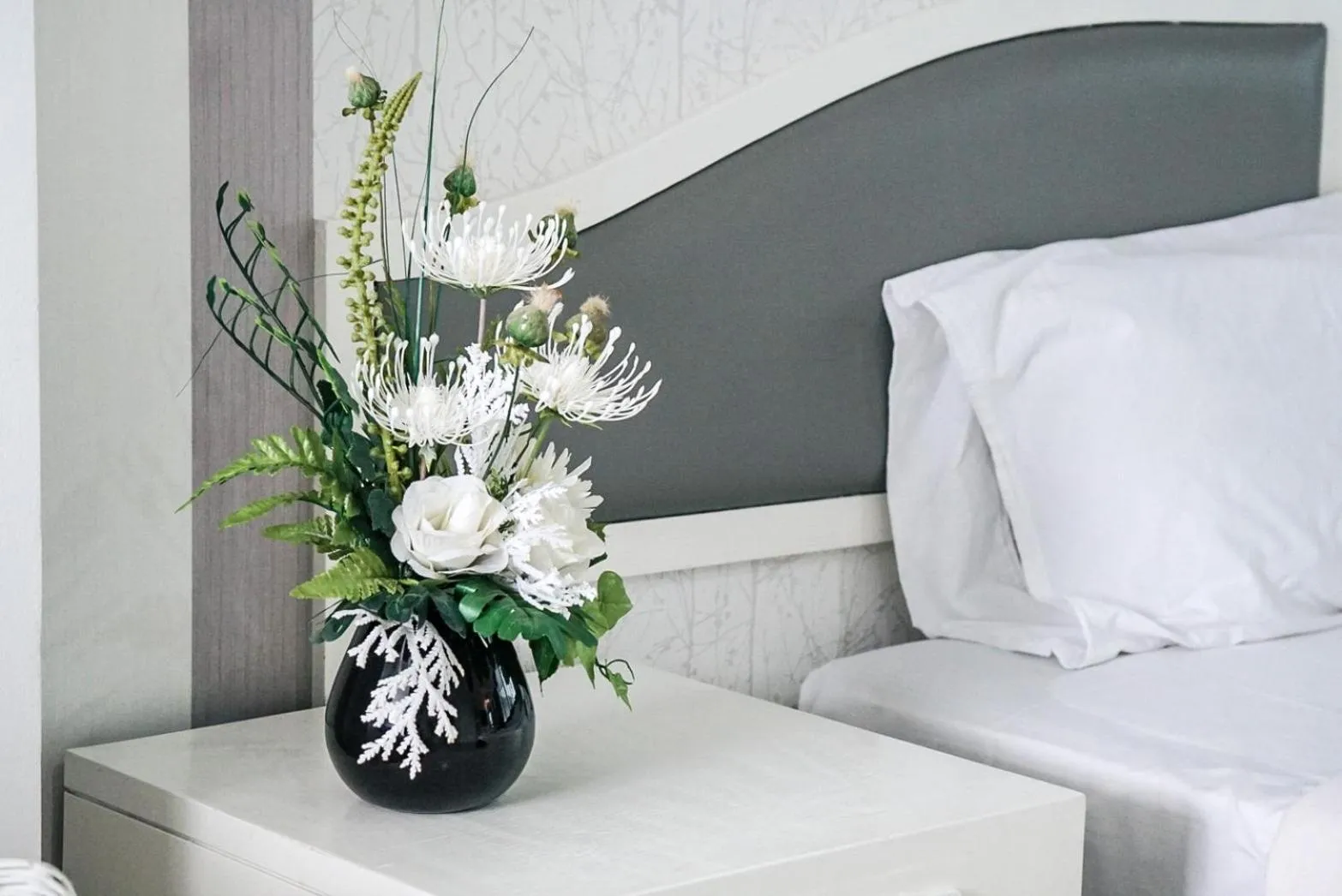 Decorative detail, Bed in Rua Rasada Express