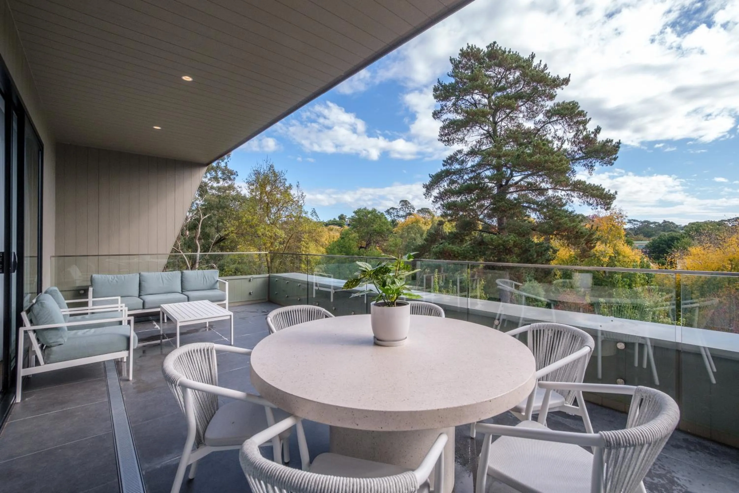 Balcony/Terrace in Hepburn Bathhouse & Spa Villas