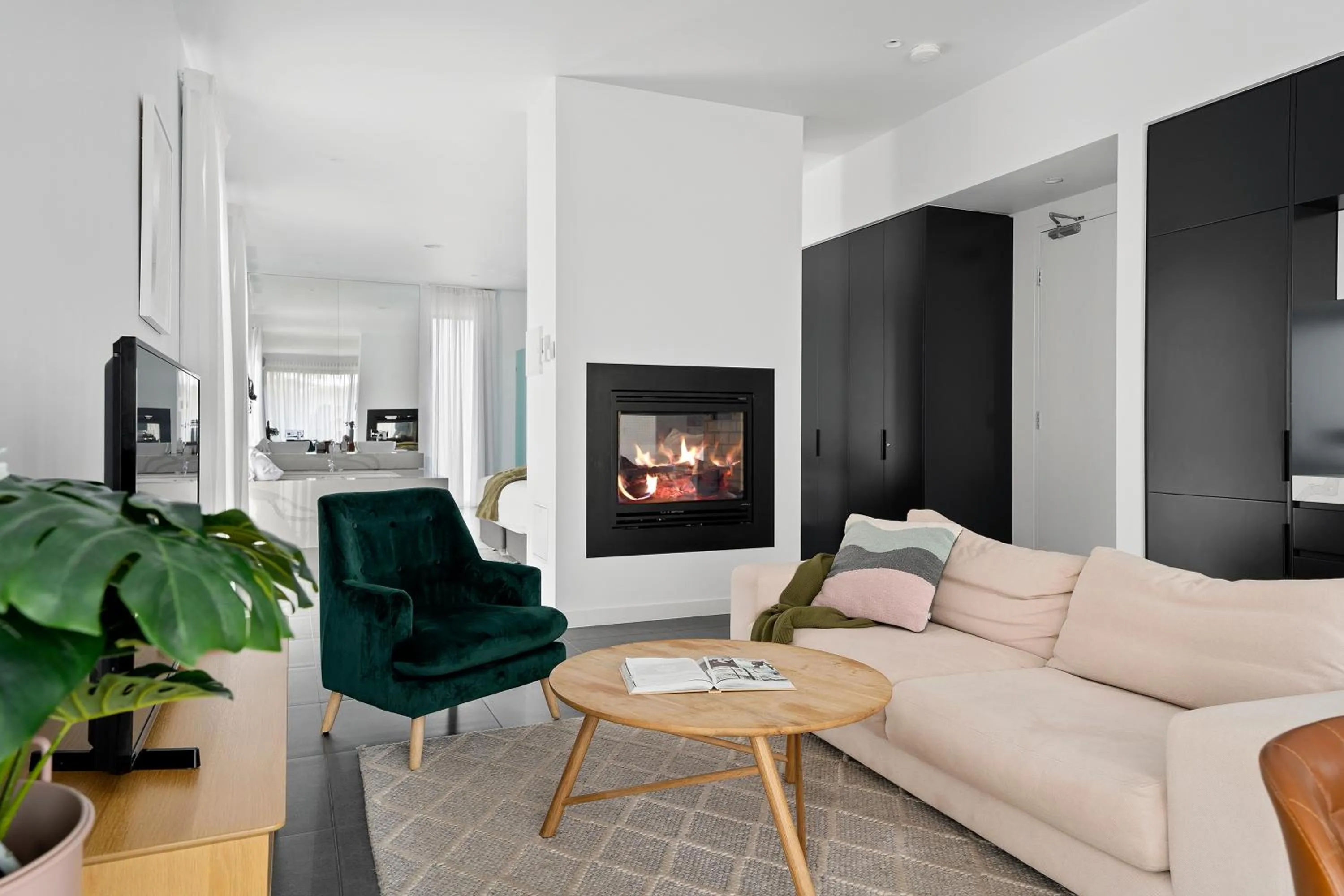 Living room in Hepburn Bathhouse & Spa Villas