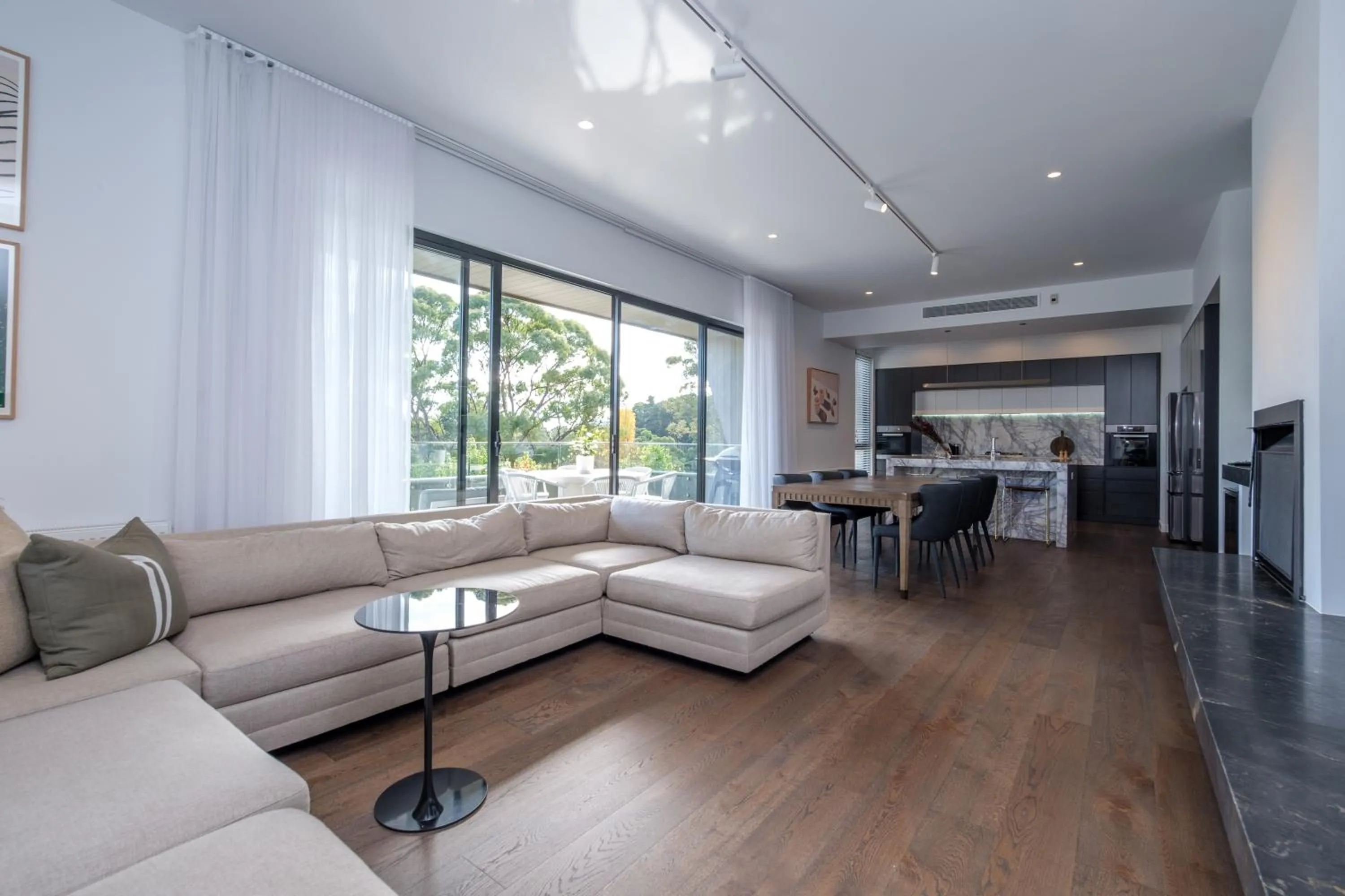 Living room in Hepburn Bathhouse & Spa Villas