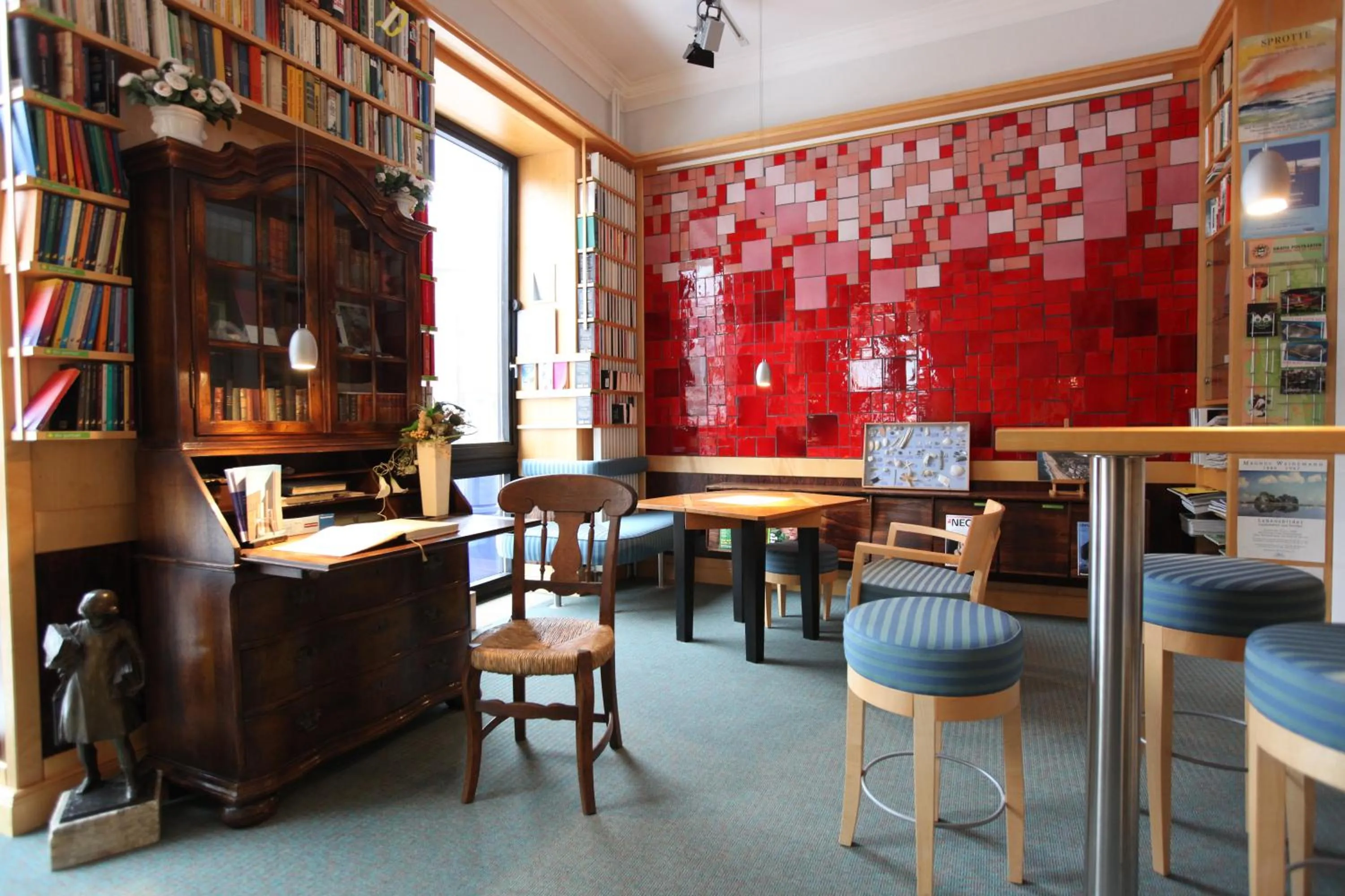 Library in Hotel Niedersachsen