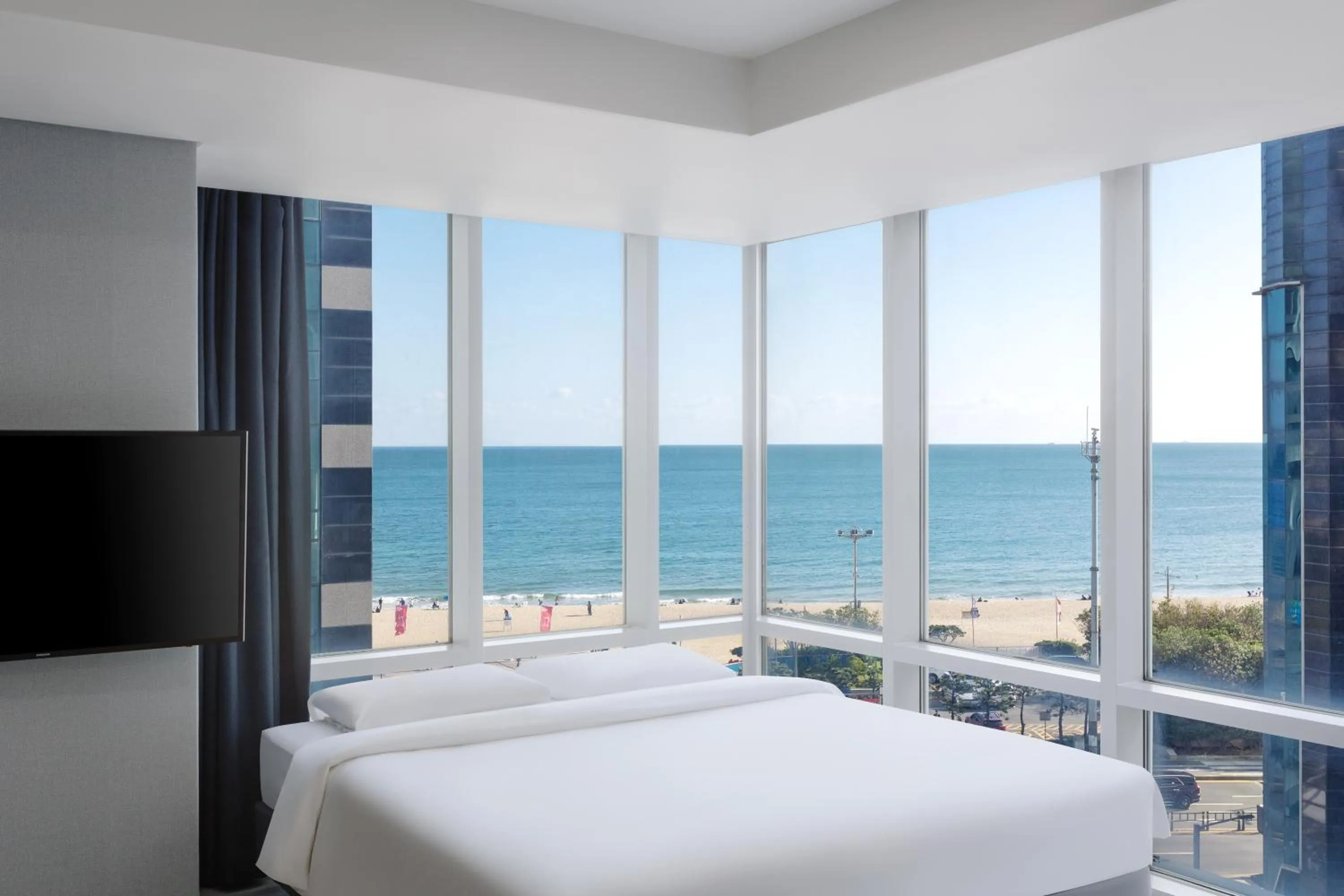 Sea view, Bed in Sun Cloud Hotel