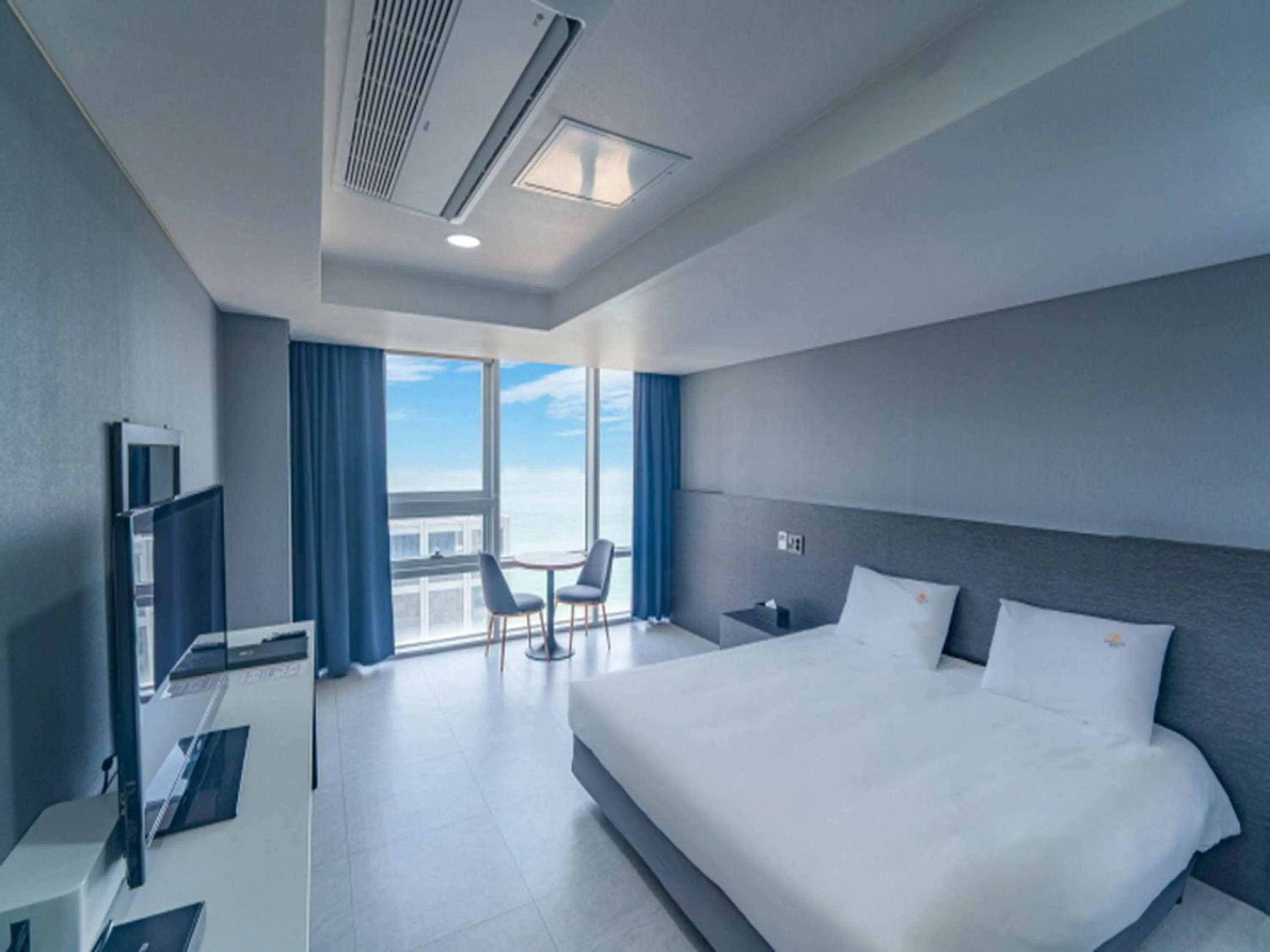 Bed in Sun Cloud Hotel