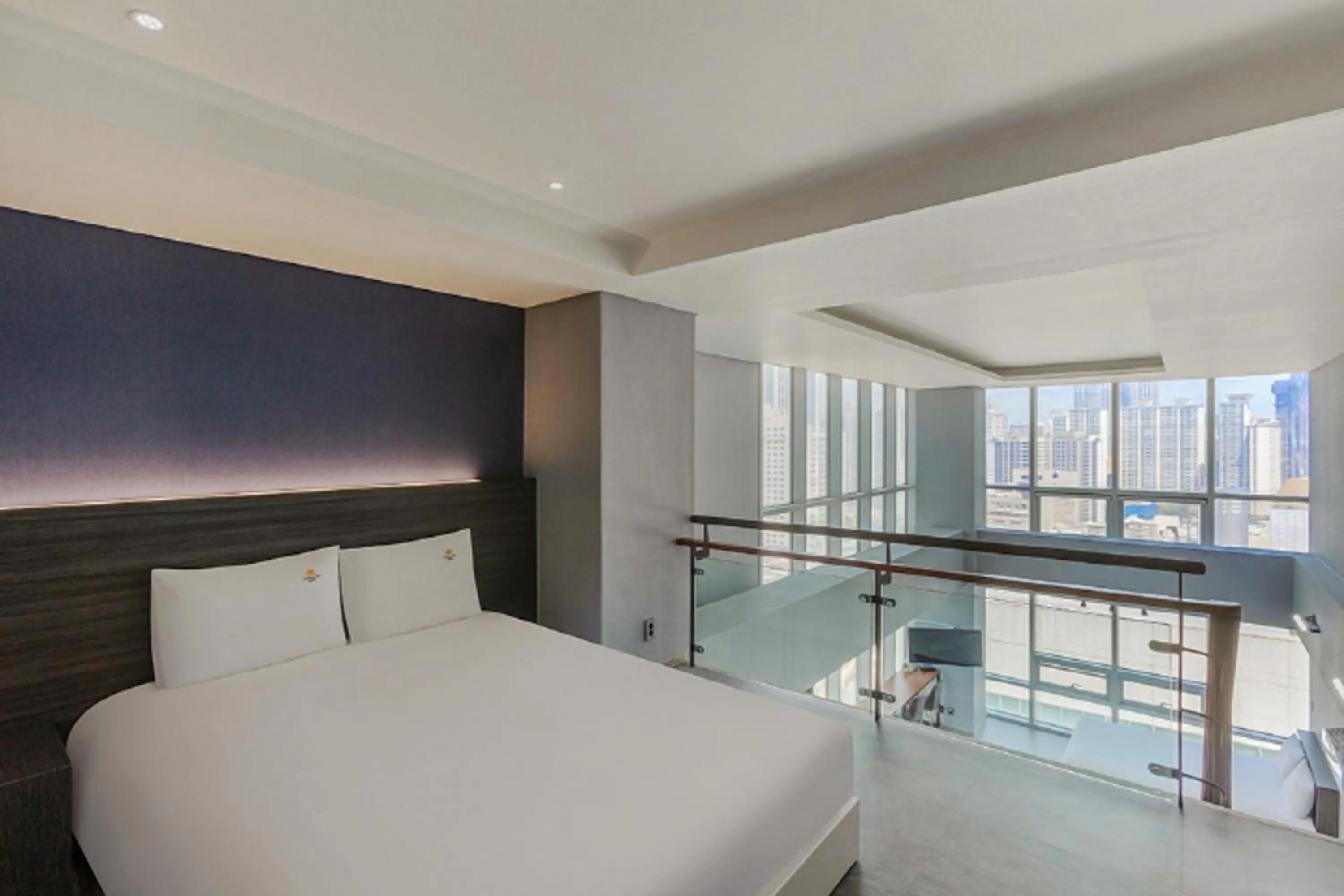 Bed in Sun Cloud Hotel