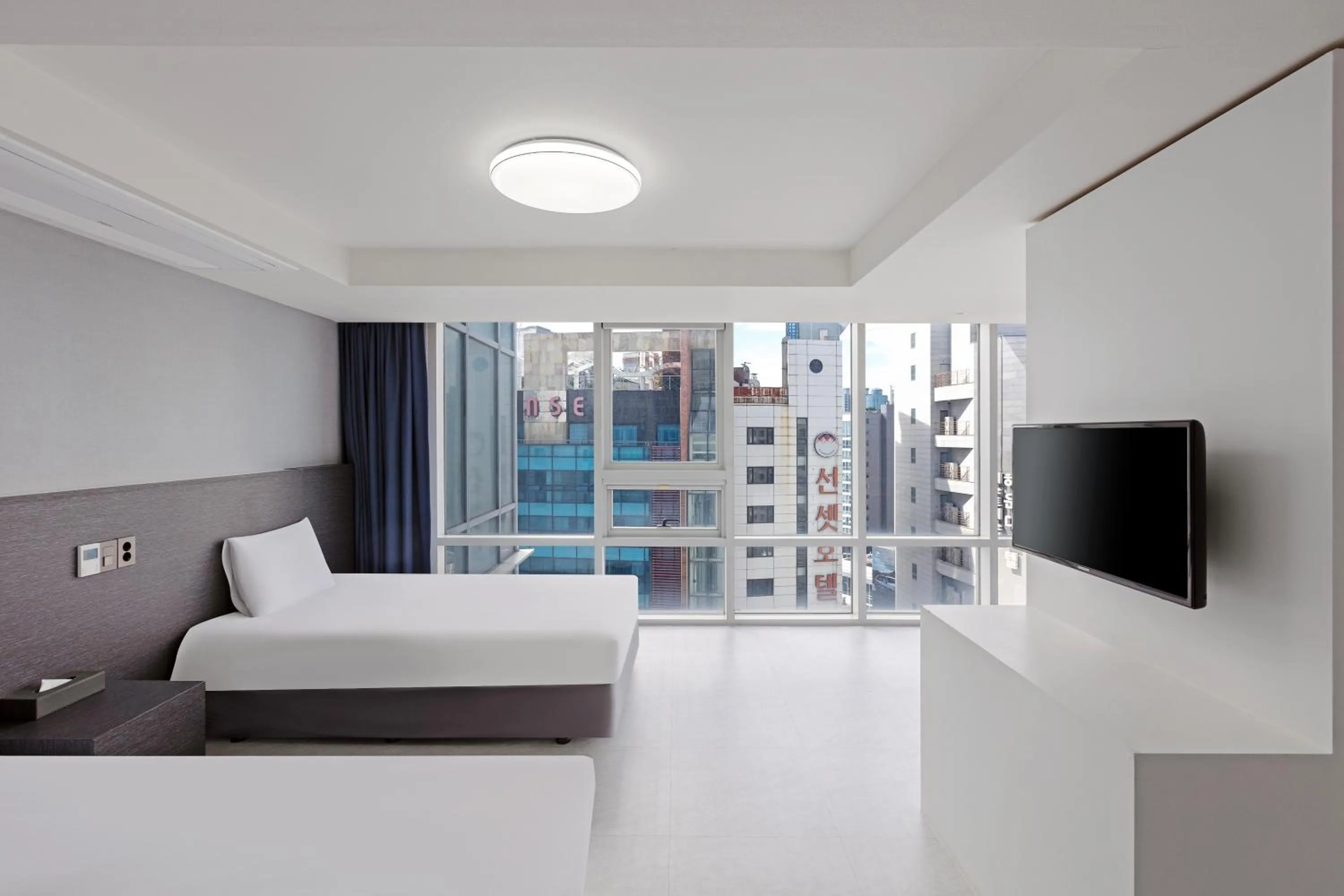 Living room, Bed in Sun Cloud Hotel