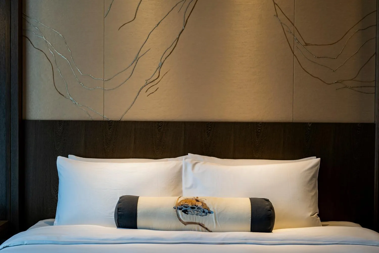 Bed in Jinling Grand Hotel